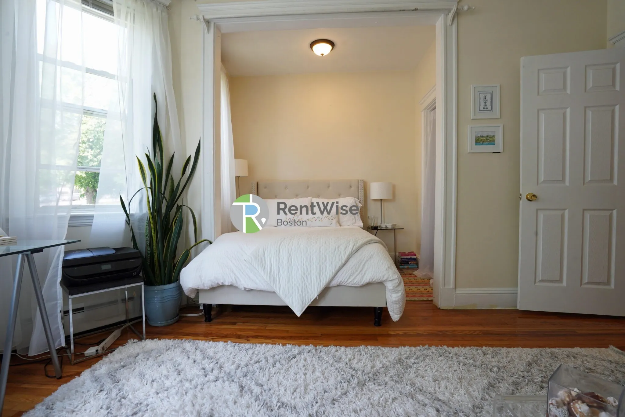 Studio bed, 1 bath apartment for rent at 1844 Commonwealth Ave Unit 1, Brighton — photo 4 of 14