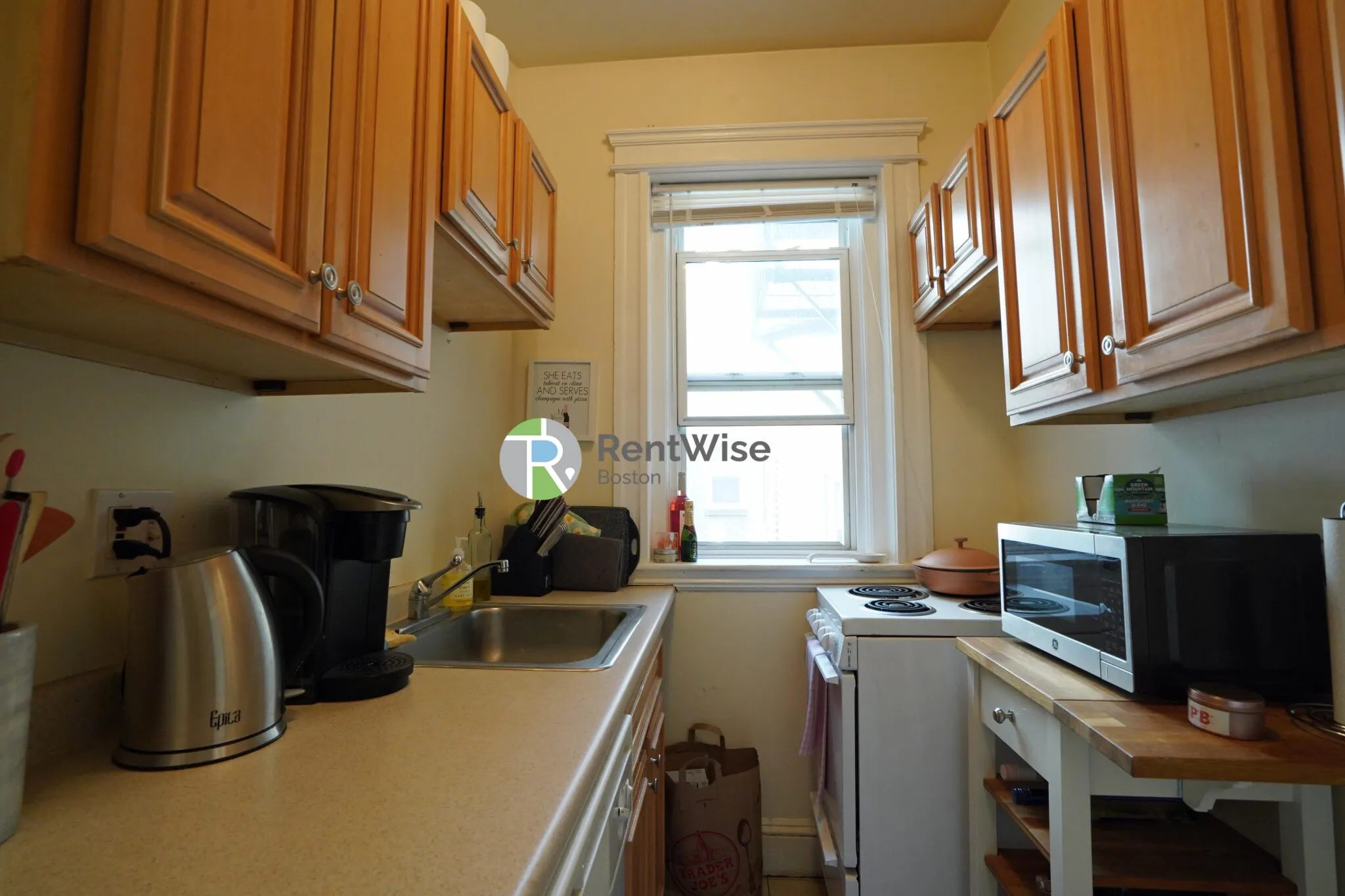 Studio bed, 1 bath apartment for rent at 1844 Commonwealth Ave Unit 1, Brighton — photo 8 of 14