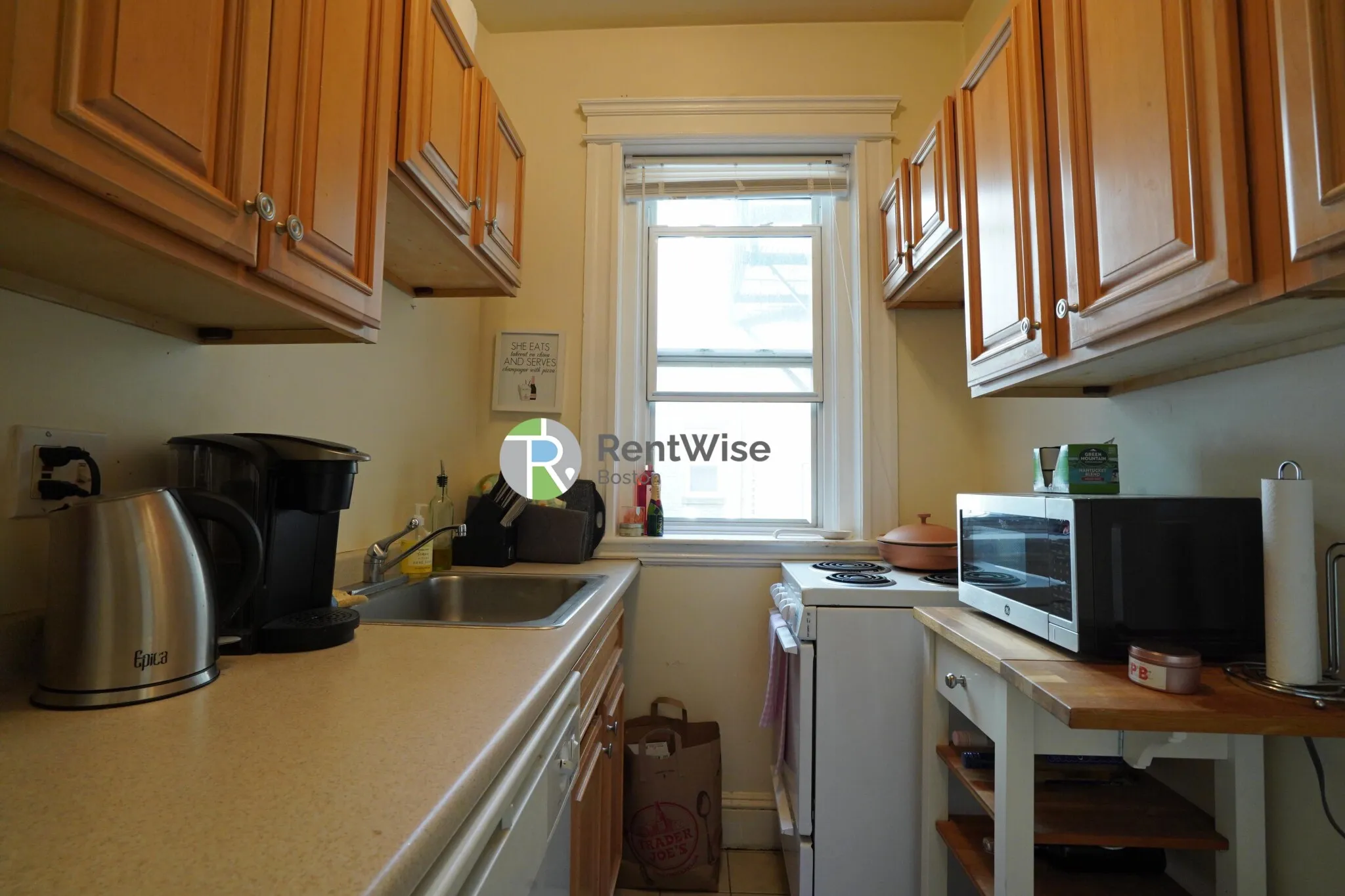 Studio bed, 1 bath apartment for rent at 1844 Commonwealth Ave Unit 1, Brighton — photo 10 of 14