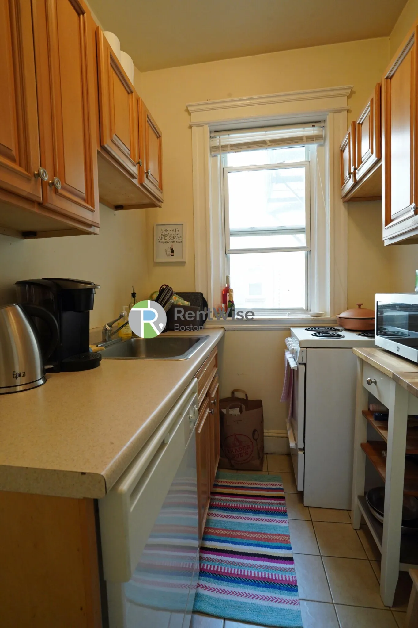 Studio bed, 1 bath apartment for rent at 1844 Commonwealth Ave Unit 1, Brighton — photo 9 of 14