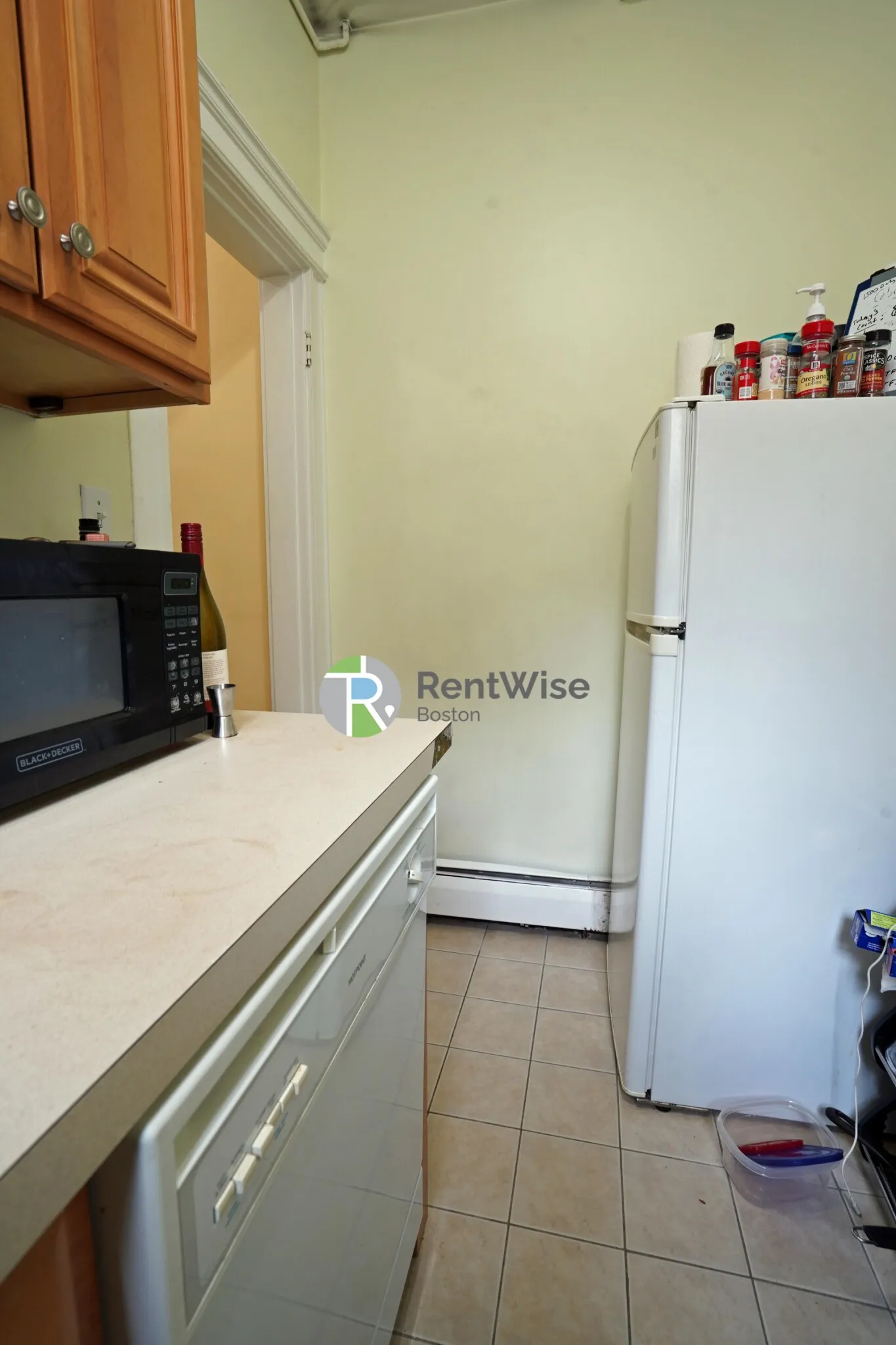 1 bed, 1 bath apartment for rent at 1844 Commonwealth Ave Unit 11, Brighton — photo 4 of 13
