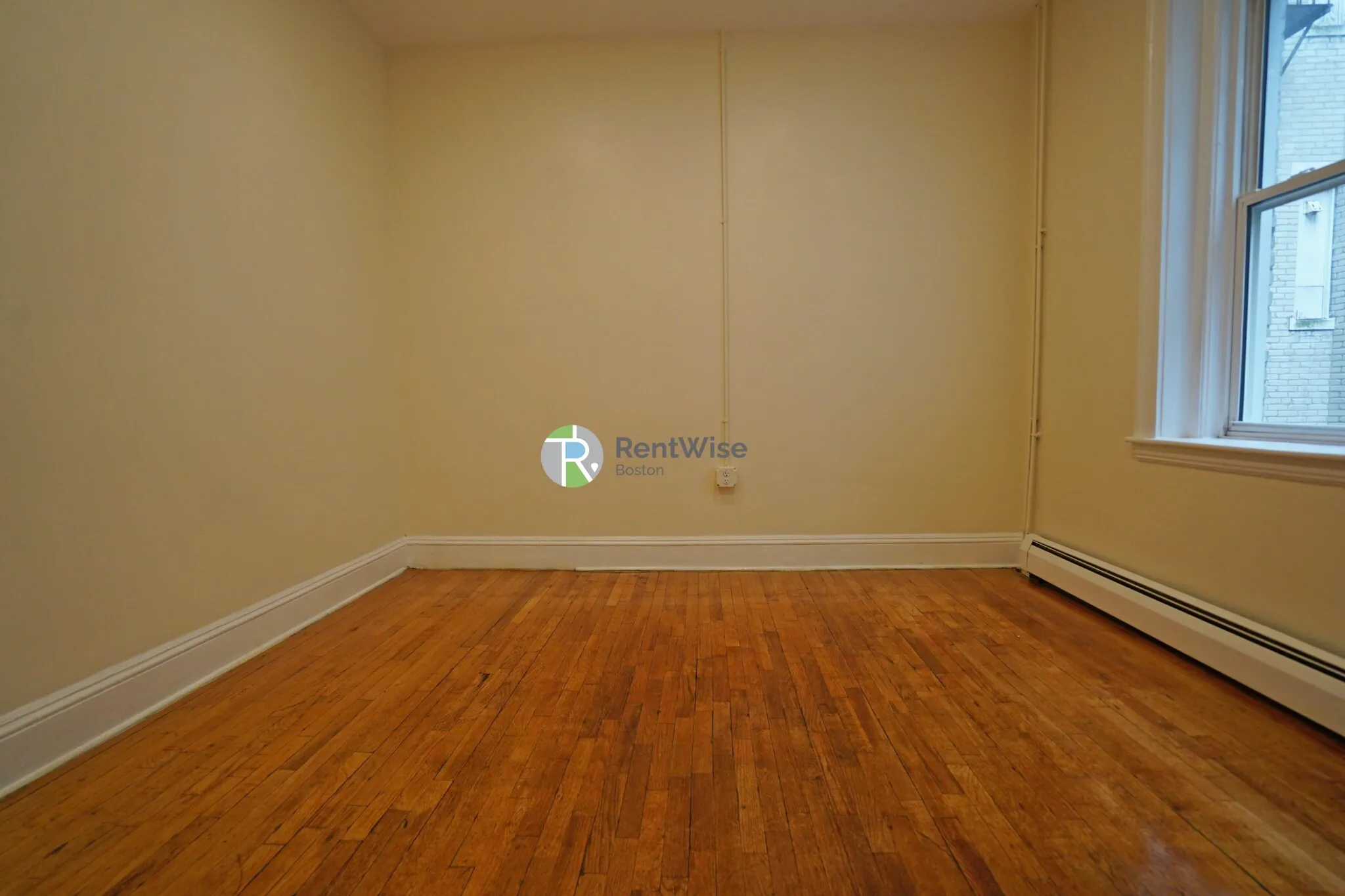 Studio bed, 1 bath apartment for rent at 1844 Commonwealth Ave Unit 5, Brighton — photo 3 of 12