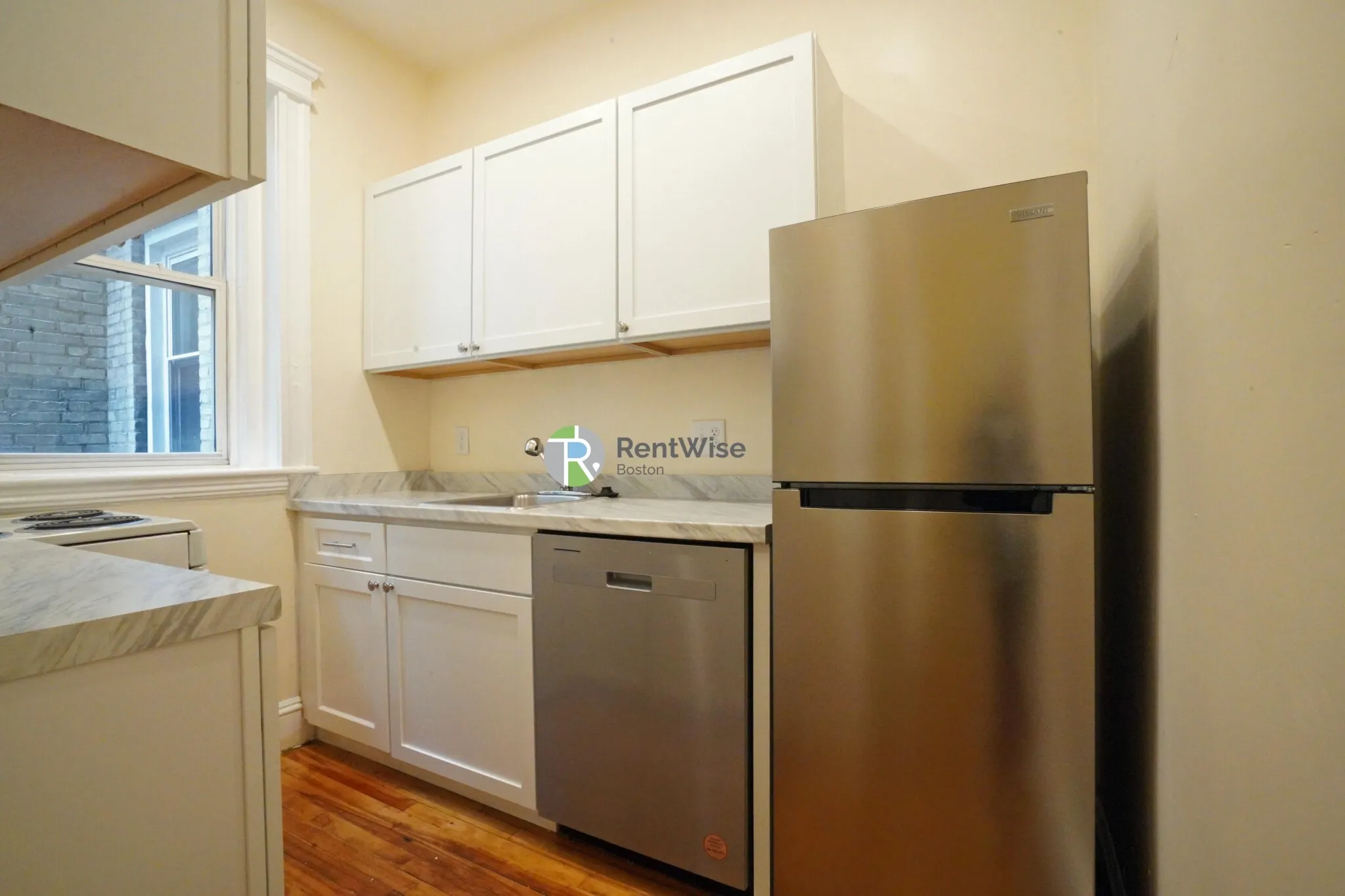Studio bed, 1 bath apartment for rent at 1844 Commonwealth Ave Unit 5, Brighton — photo 8 of 12