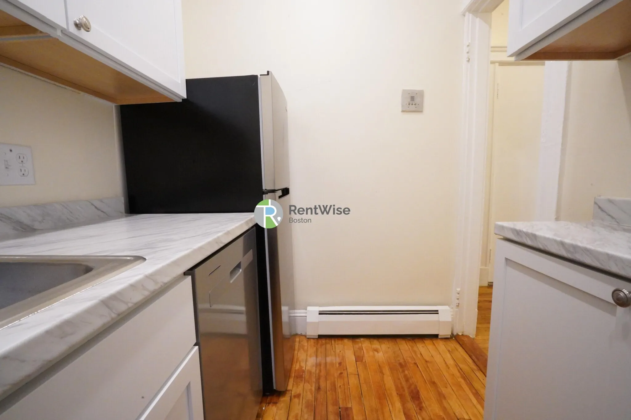 Studio bed, 1 bath apartment for rent at 1844 Commonwealth Ave Unit 5, Brighton — photo 11 of 12