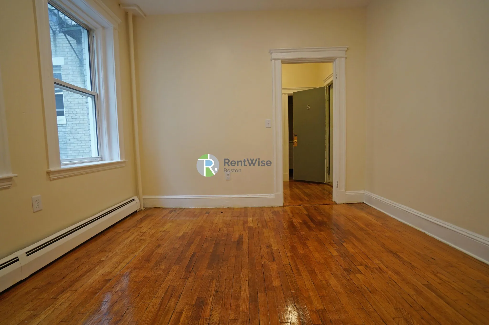 Studio bed, 1 bath apartment for rent at 1844 Commonwealth Ave Unit 5, Brighton — photo 4 of 12
