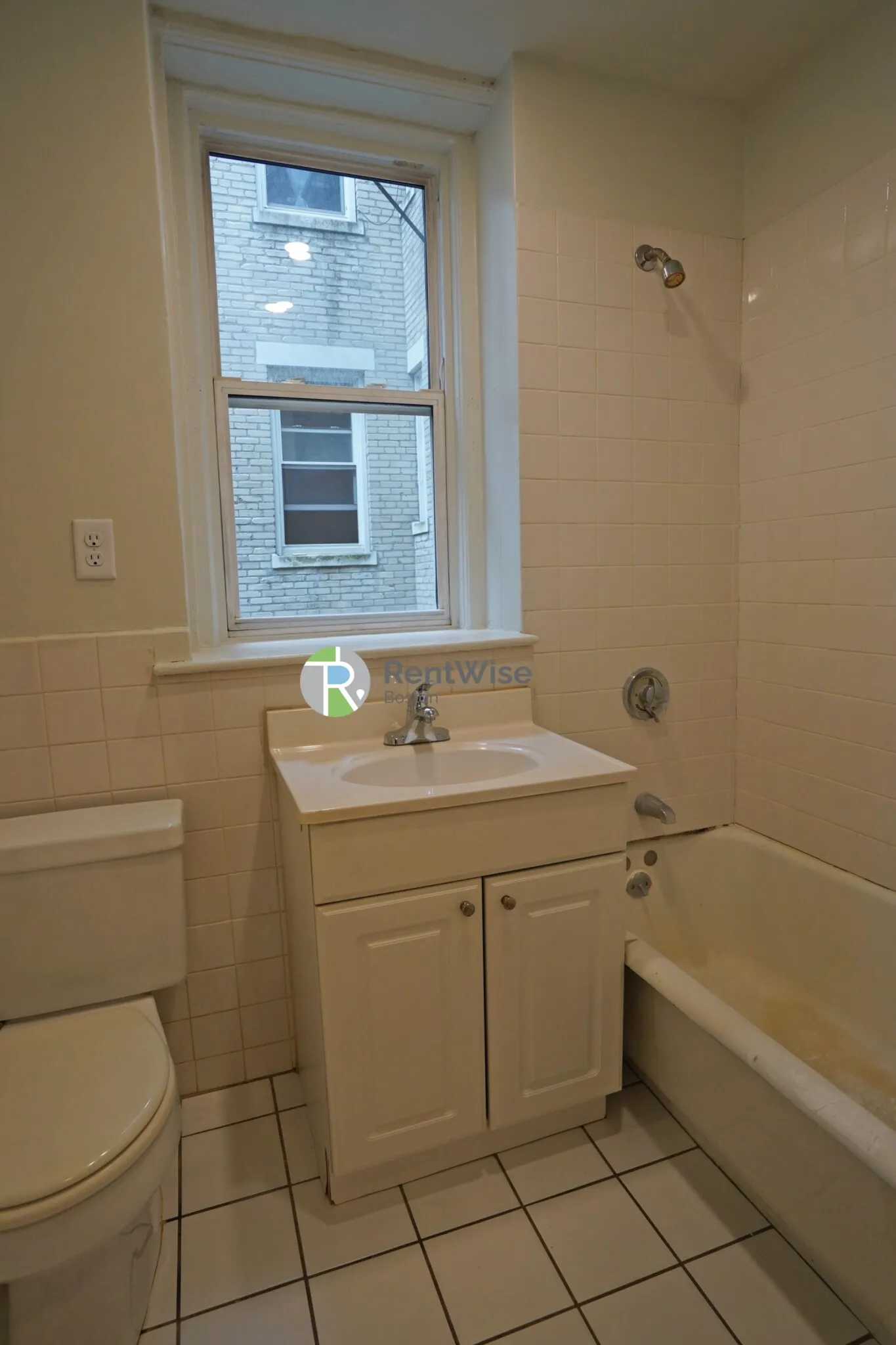 Studio bed, 1 bath apartment for rent at 1844 Commonwealth Ave Unit 5, Brighton — photo 7 of 12