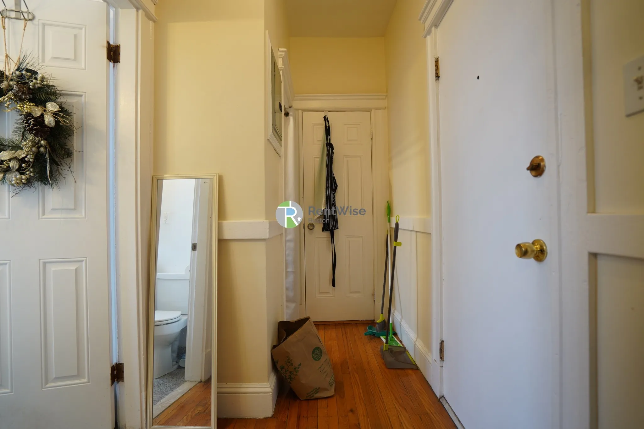 Studio bed, 1 bath apartment for rent at 1846 Commonwealth Ave Unit 15, Brighton — photo 4 of 22