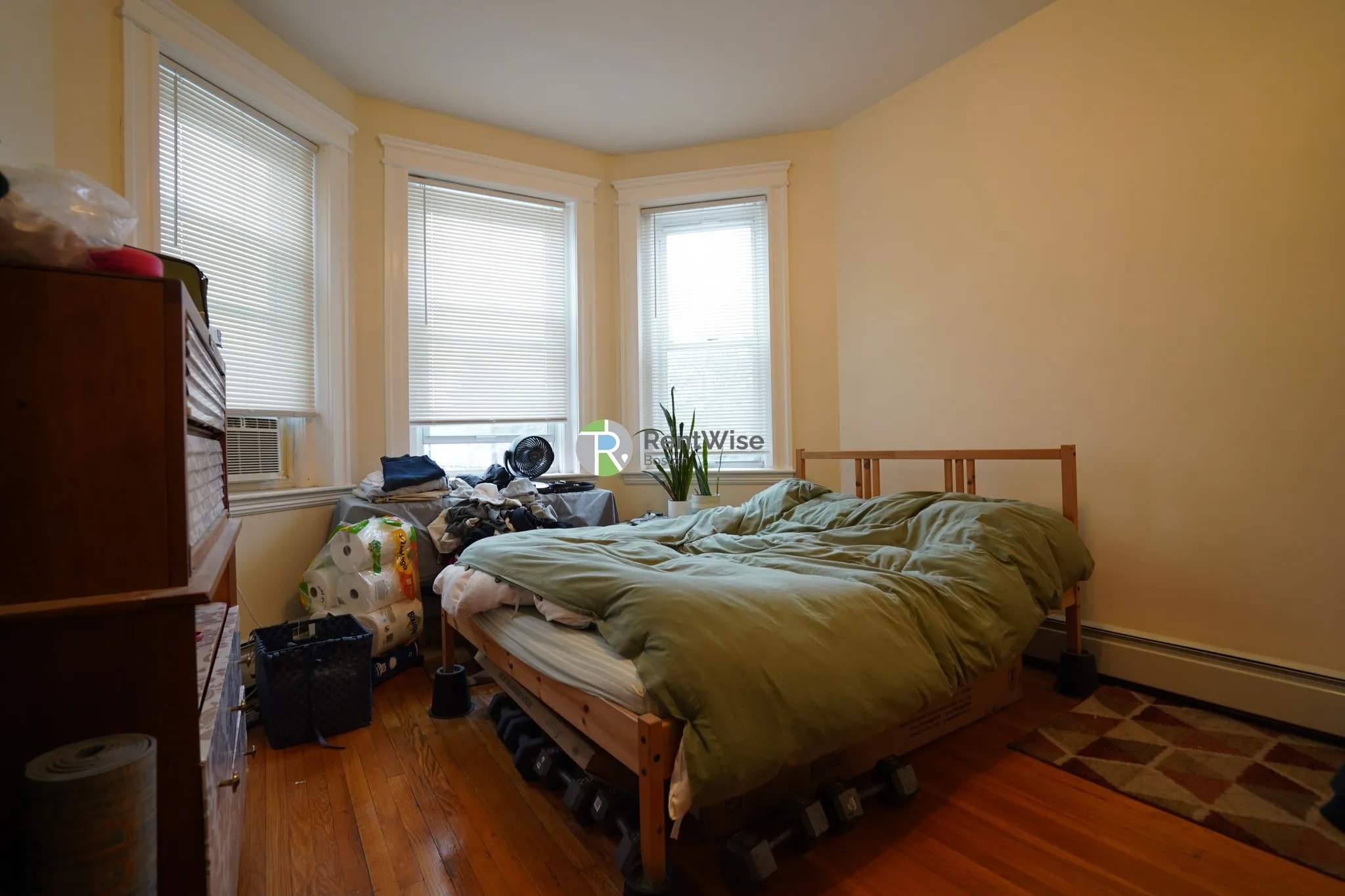 Studio bed, 1 bath apartment for rent at 1846 Commonwealth Ave Unit 15, Brighton — photo 2 of 22
