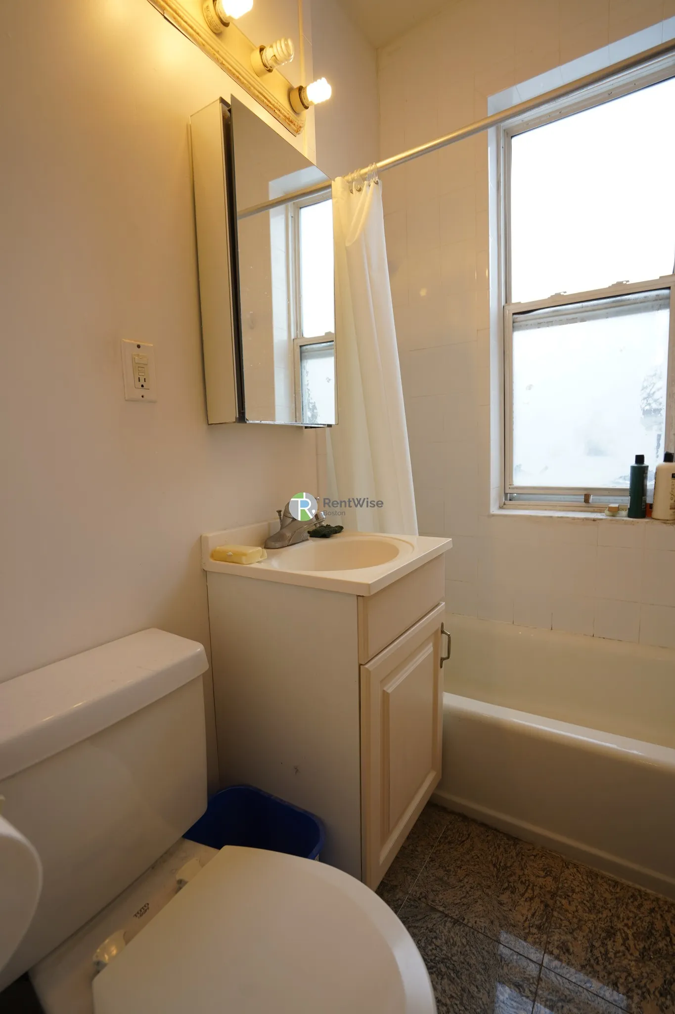 Studio bed, 1 bath apartment for rent at 1846 Commonwealth Ave Unit 15, Brighton — photo 5 of 22