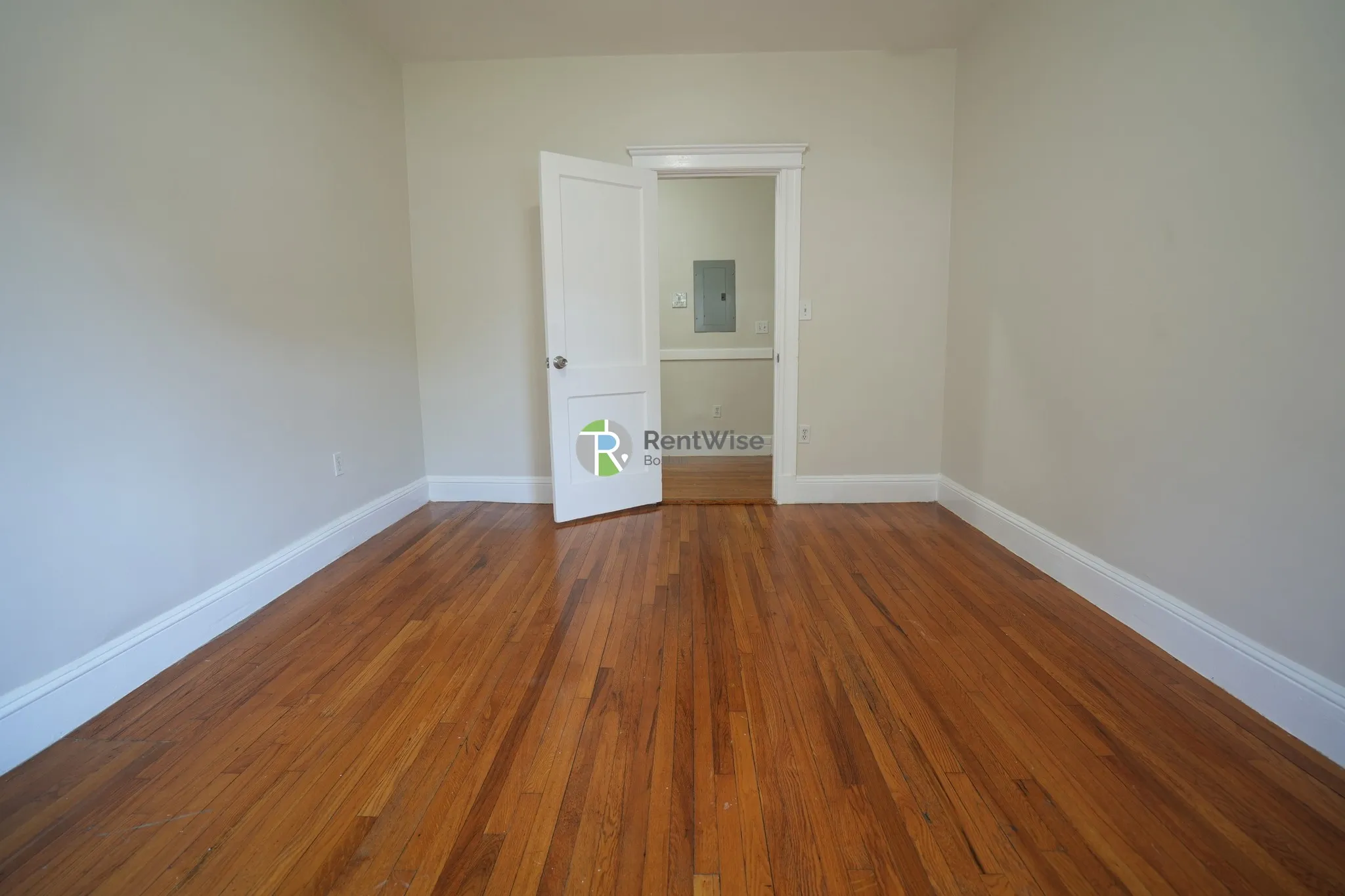 2 bed, 1 bath apartment for rent at 1846 Commonwealth Ave Unit 4, Brighton — photo 4 of 20