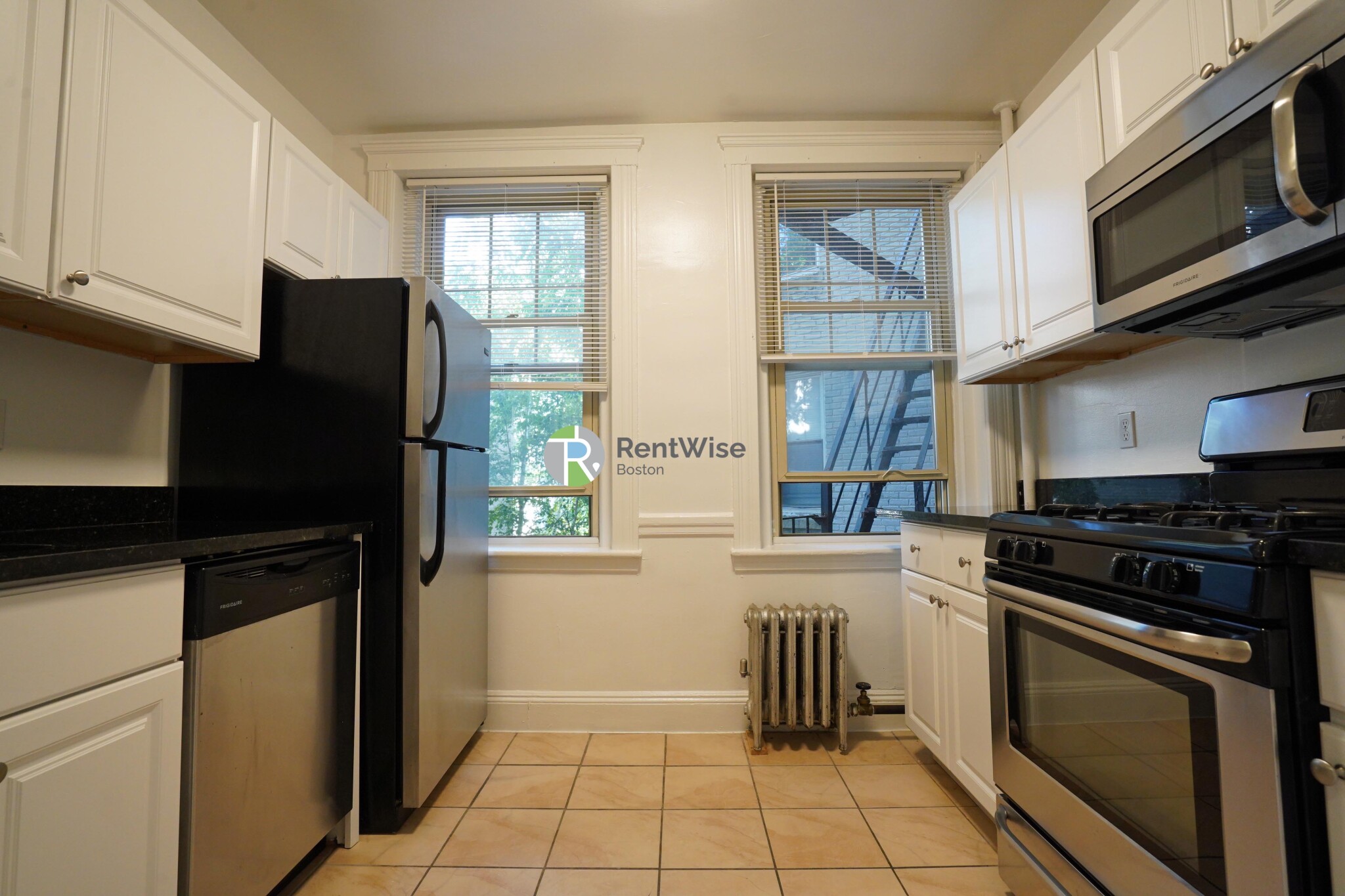 1 bed, 1 bath apartment for rent at 1848 Commonwealth Ave Unit 25, Brighton