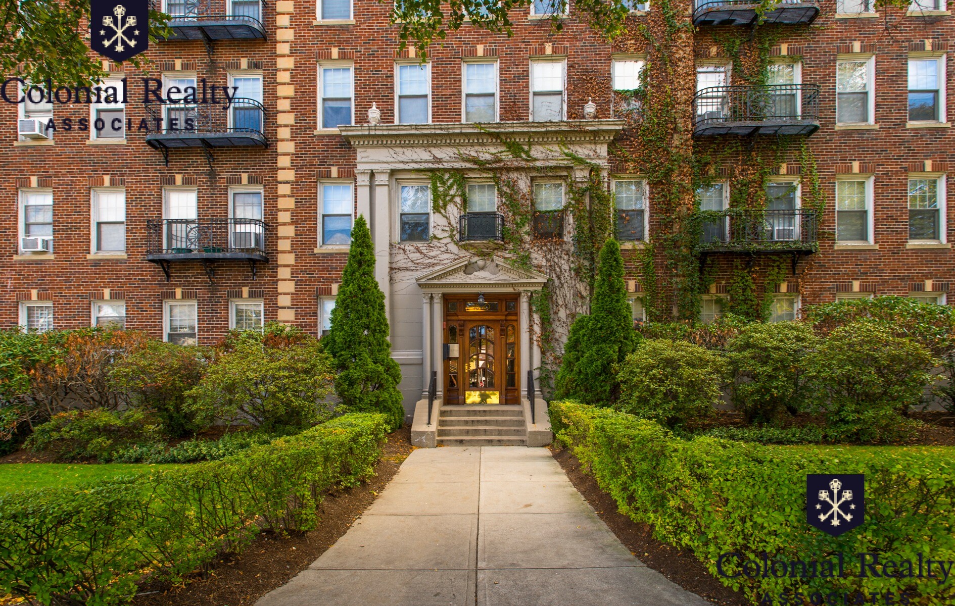 1 bed, 1 bath apartment for rent at 1848 Commonwealth Ave Unit 35, Brighton