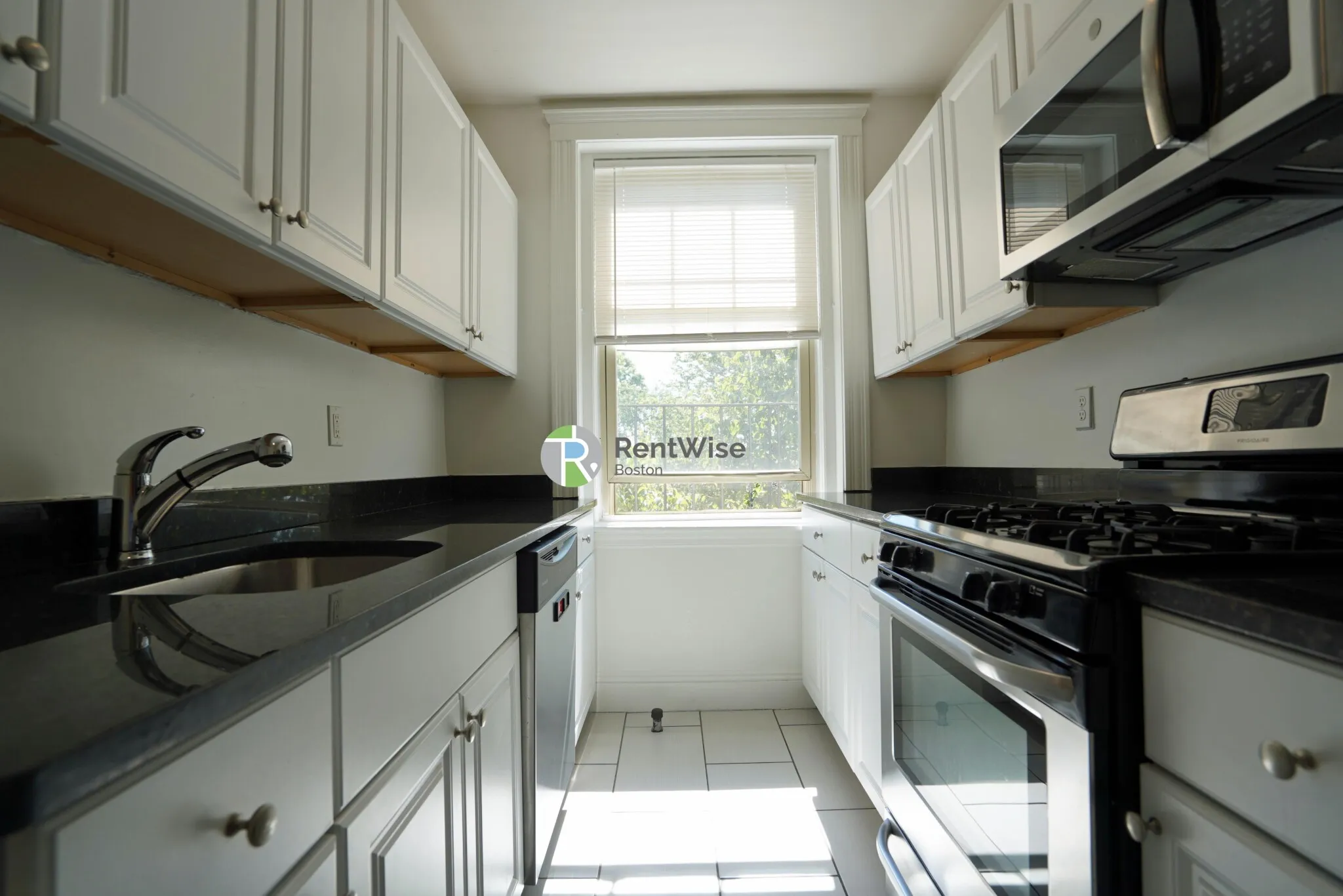 1 bed, 1 bath apartment for rent at 1848 Commonwealth Ave Unit 501, Brighton — photo 2 of 20