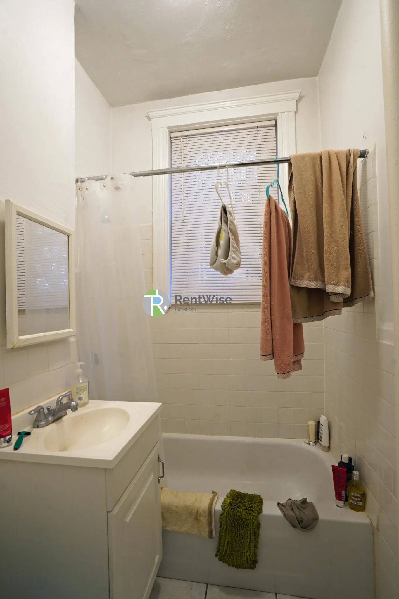 1 bed, 1 bath apartment for rent at 1848 Commonwealth Ave Unit 6, Brighton — photo 9 of 16