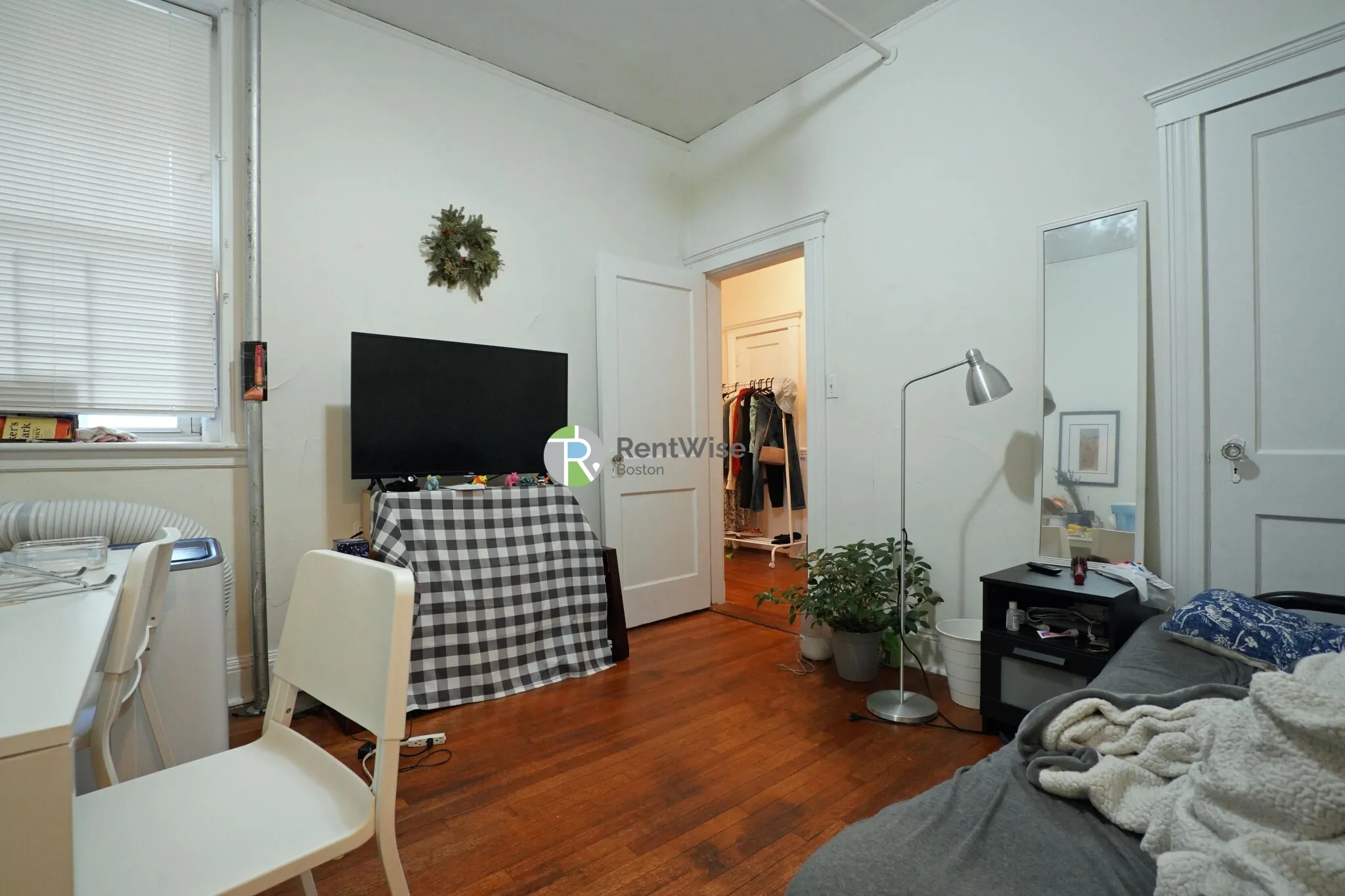 1 bed, 1 bath apartment for rent at 1848 Commonwealth Ave Unit 6, Brighton — photo 3 of 16