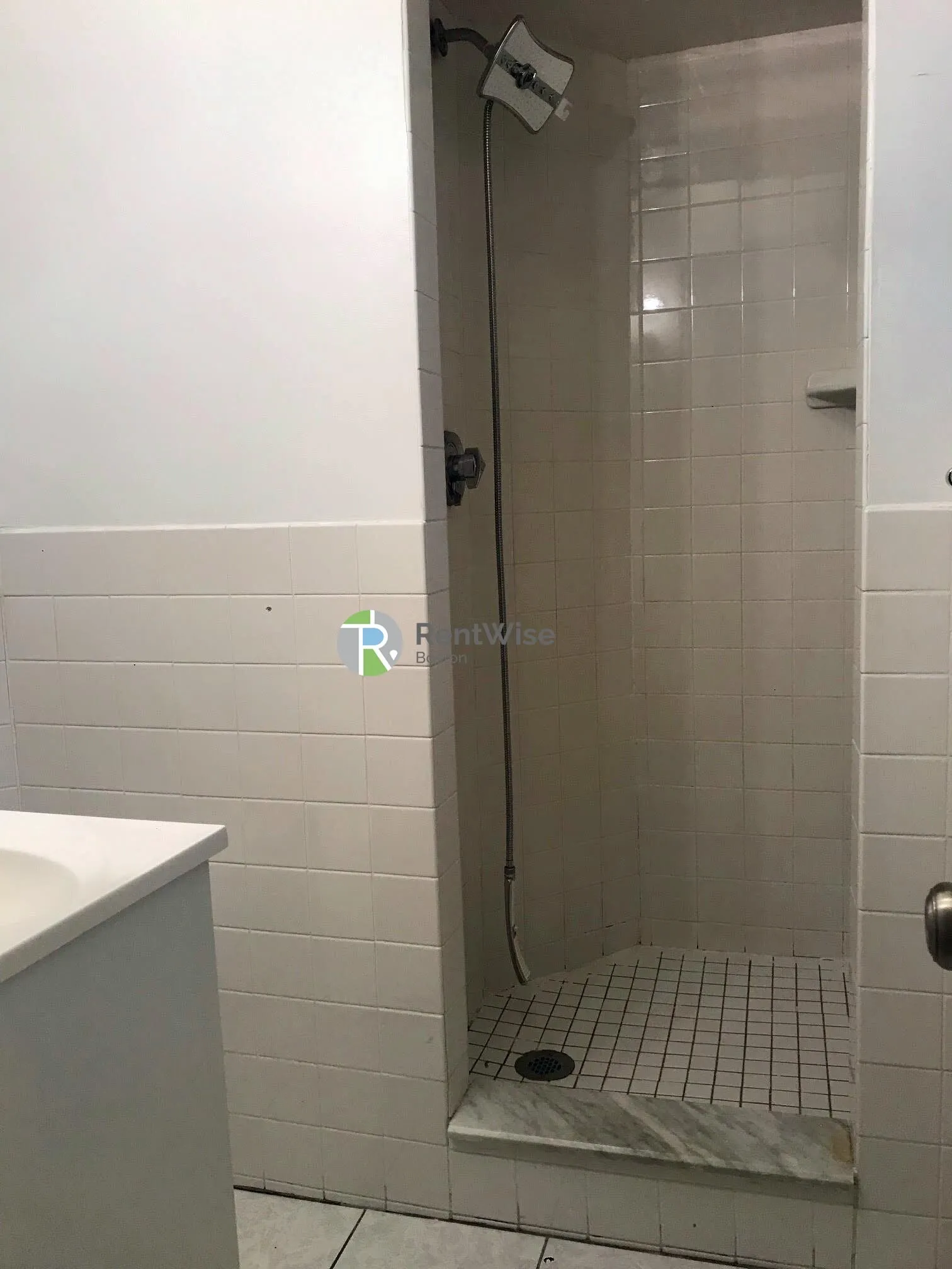 Studio bed, 1 bath apartment for rent at 1848 Commonwealth Ave Unit A, Brighton — photo 8 of 12