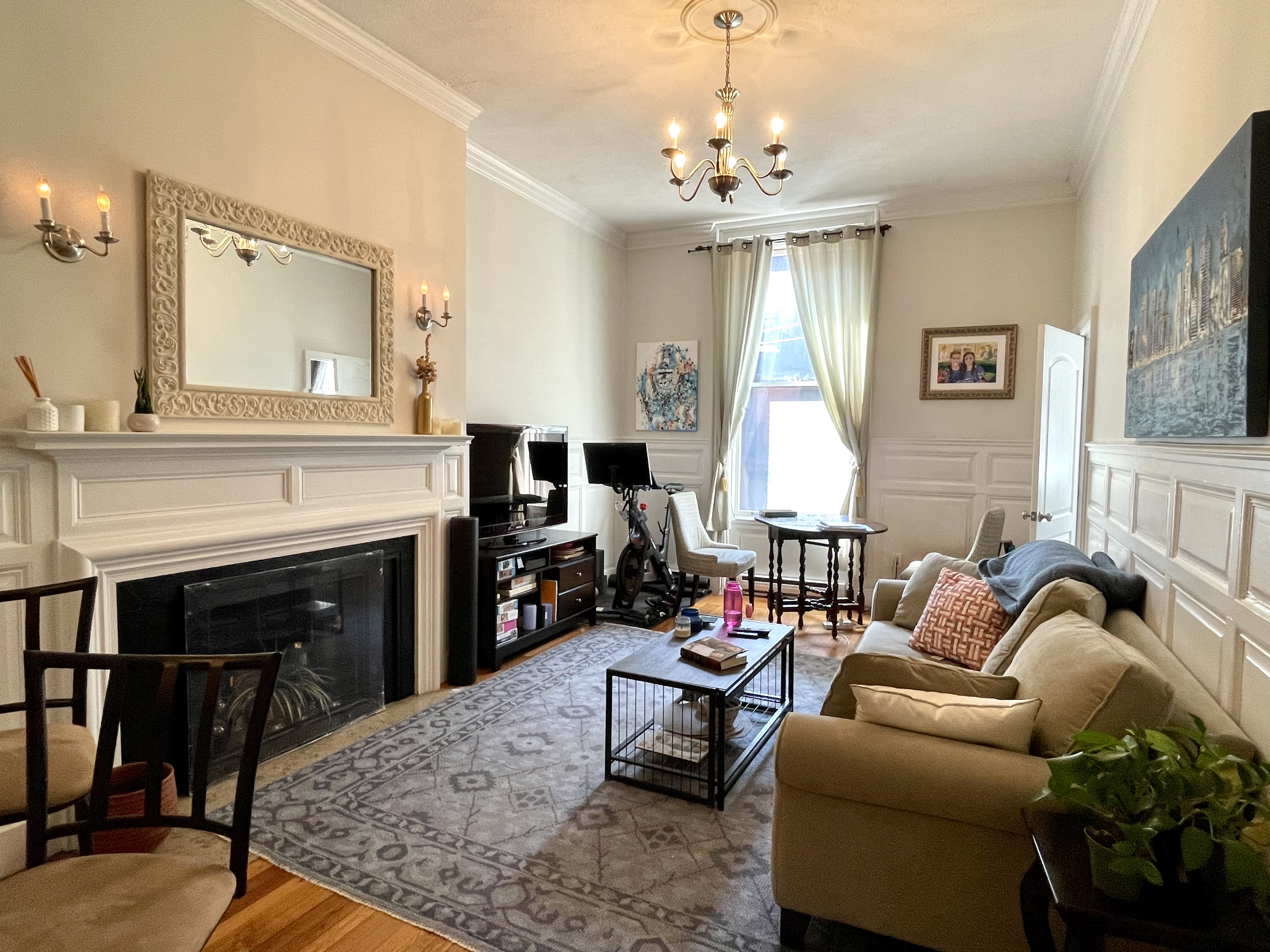 1 bed, 1 bath apartment for rent at 185 Beacon St Unit 1R, Back Bay — photo 1 of 11
