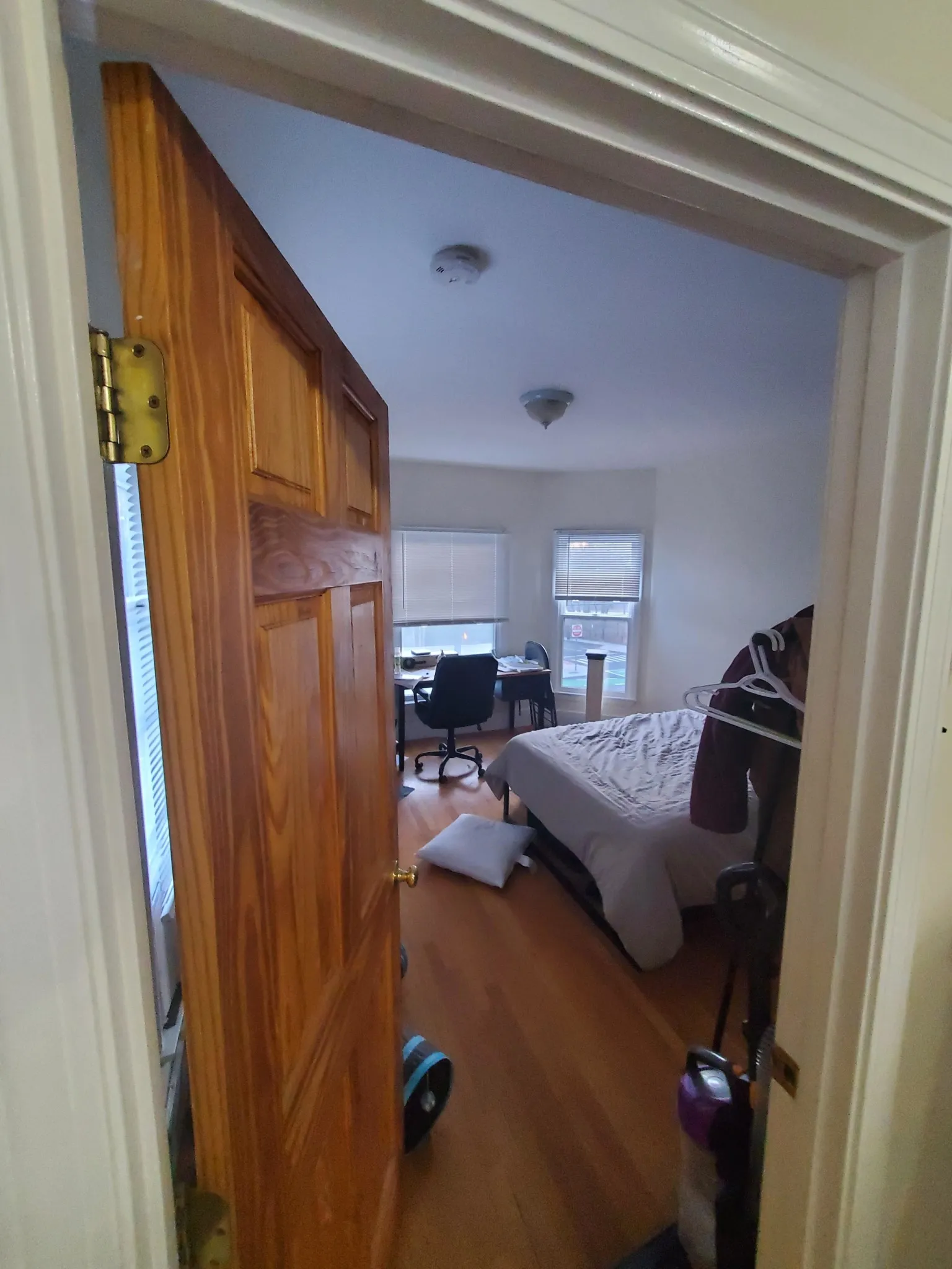 3 bed, 1 bath apartment for rent at 185 Beacon St Unit 2, Ward Two — photo 4 of 9