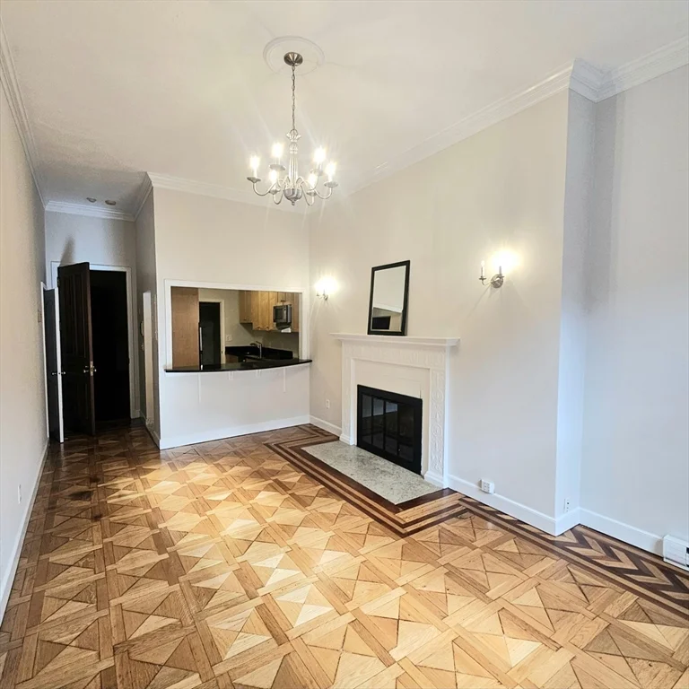 1 bed, 1 bath apartment for rent at 185 Beacon St Unit 2R, Back Bay — photo 2 of 8