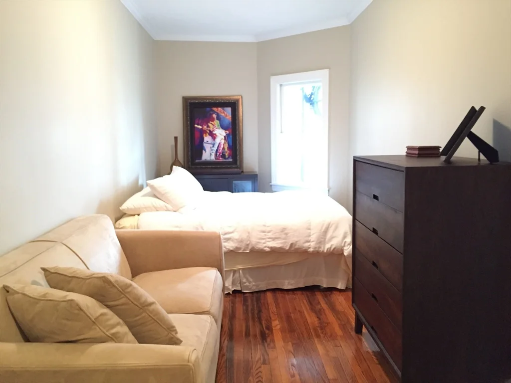 1 bed, 1 bath apartment for rent at 185 Beacon St Unit 4D, Back Bay — photo 4 of 5