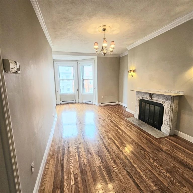 1 bed, 1 bath apartment for rent at 185 Beacon St Unit 4F, Back Bay — photo 1 of 9