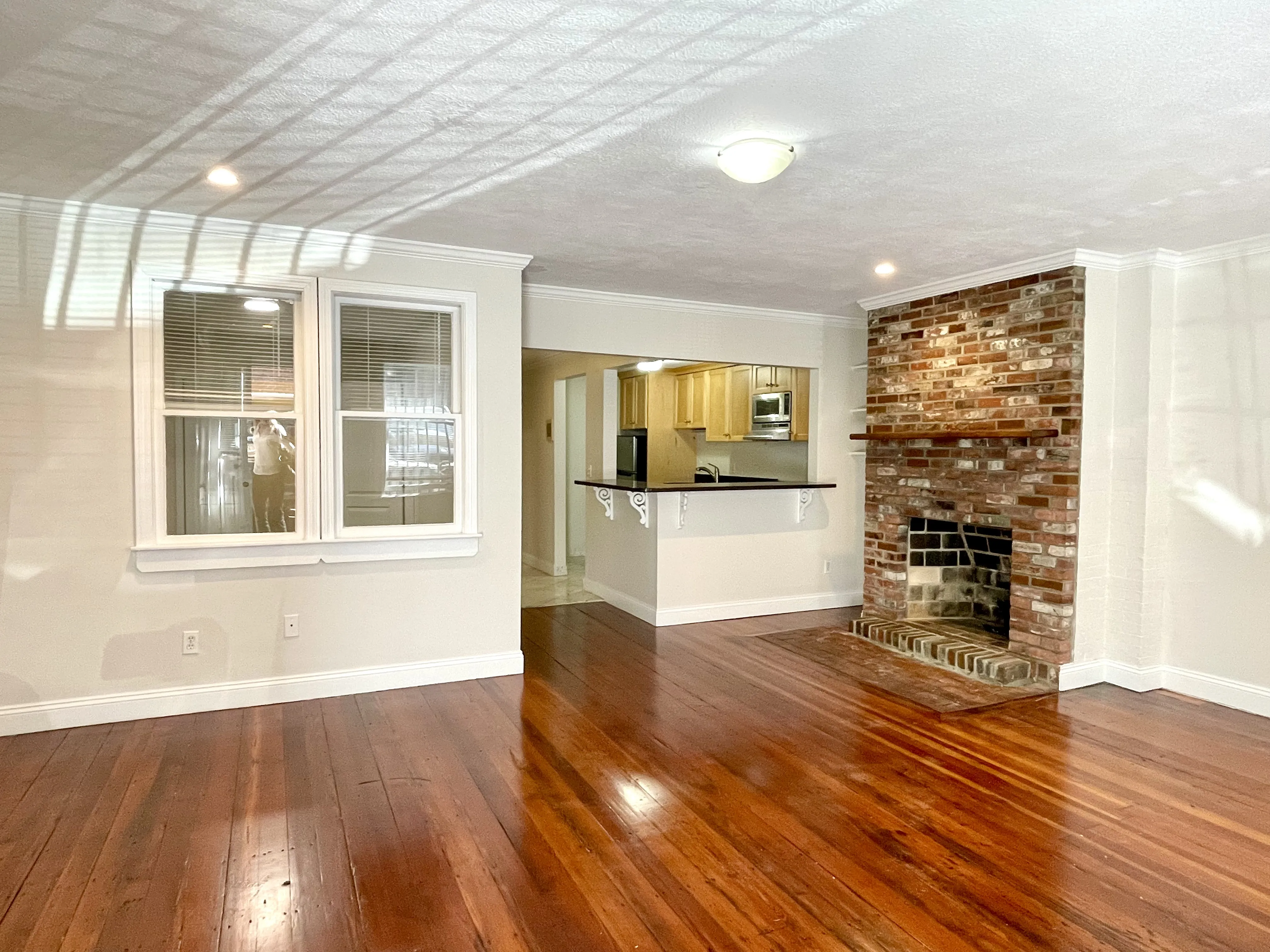 1 bed, 1 bath apartment for rent at 185 Beacon St Unit BR, Back Bay — photo 1 of 13