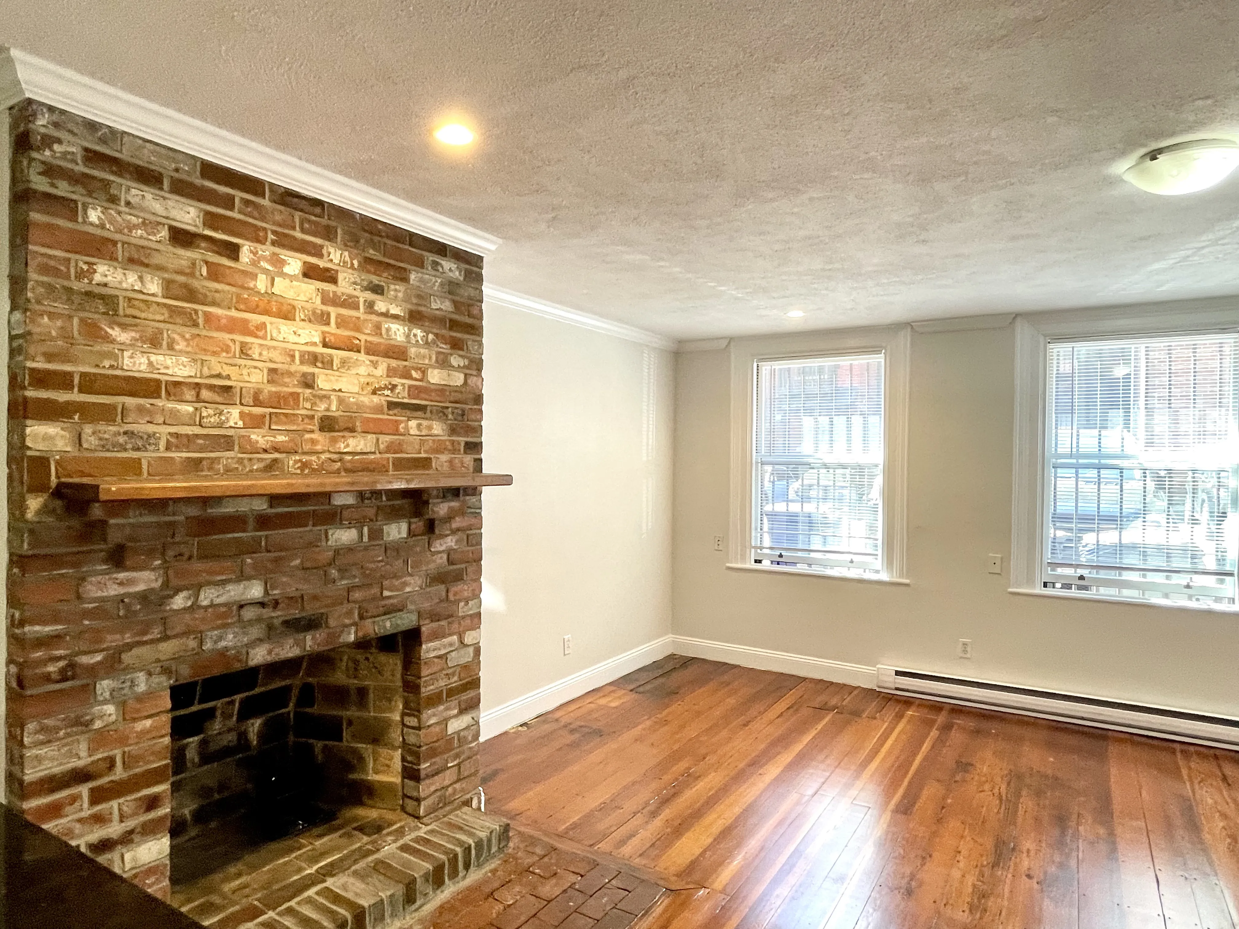 1 bed, 1 bath apartment for rent at 185 Beacon St Unit BR, Back Bay — photo 3 of 13