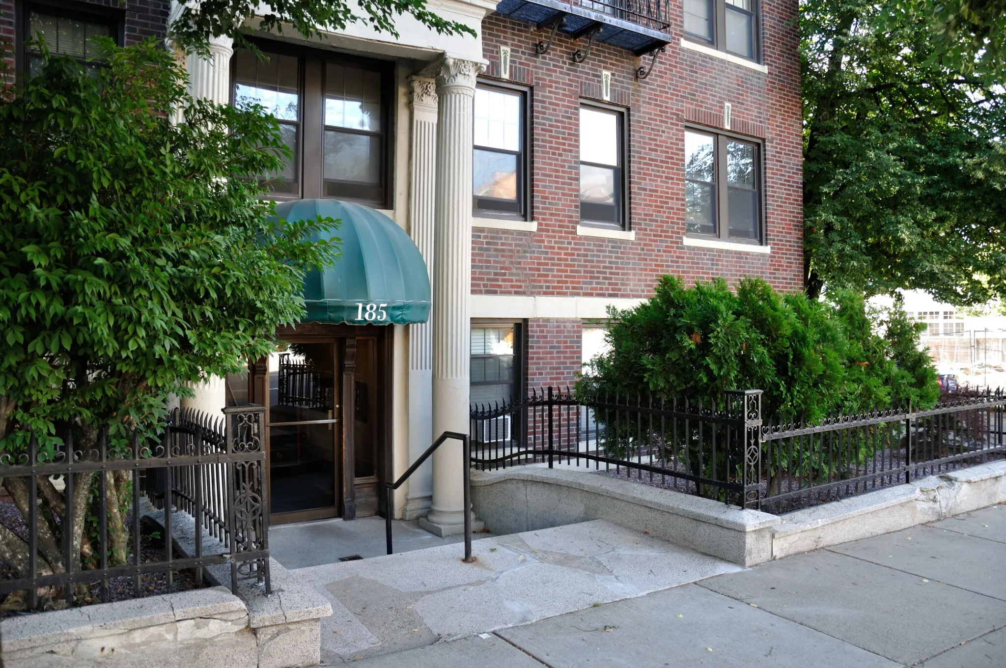 2 bed, 1 bath apartment for rent at 185 Chestnut Hill Ave Unit 5, Brighton — photo 11 of 12