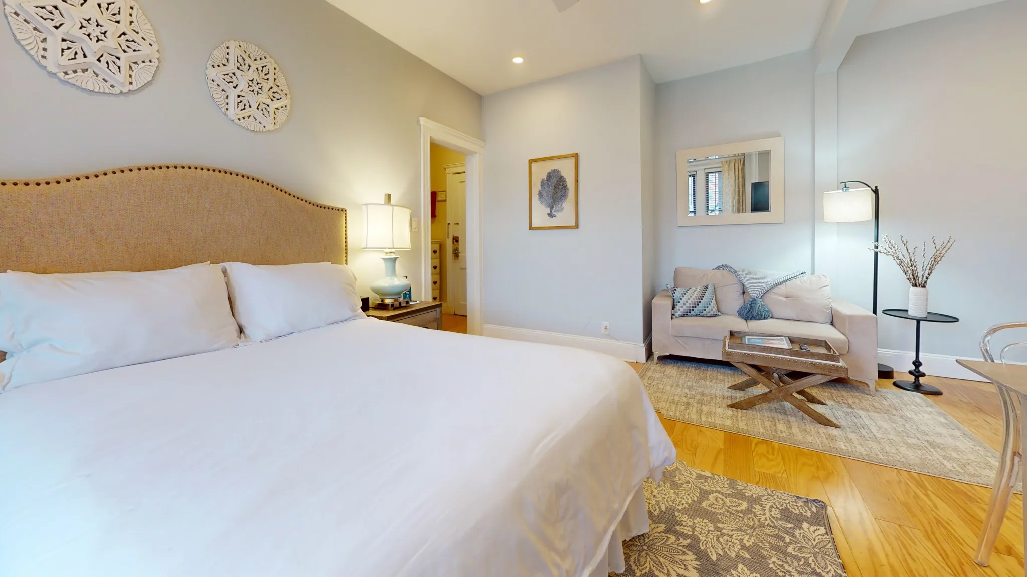 Studio bed, 1 bath apartment for rent at 185 Chestnut Hill Ave Unit 6, Brighton — photo 3 of 10
