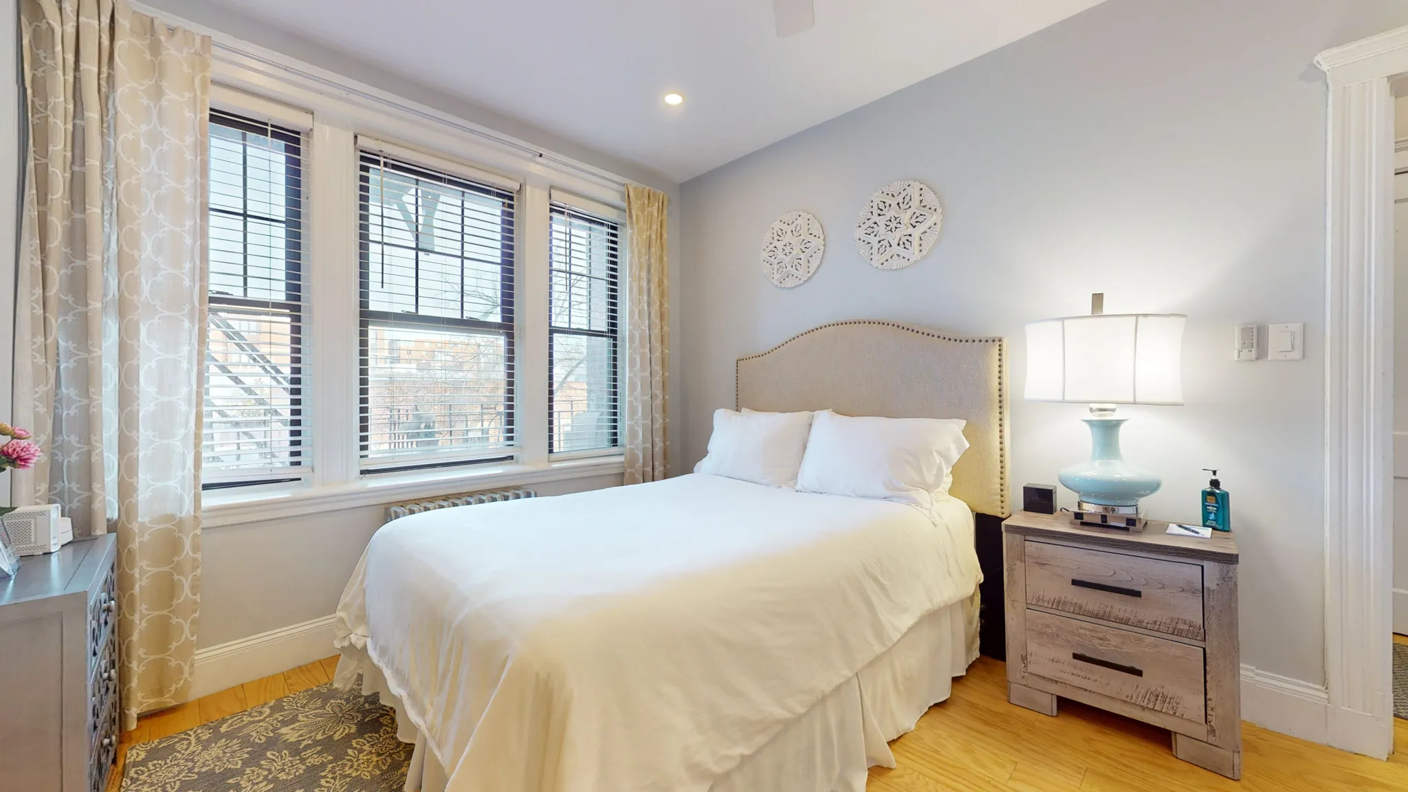 Studio bed, 1 bath apartment for rent at 185 Chestnut Hill Ave Unit 6, Brighton — photo 4 of 10