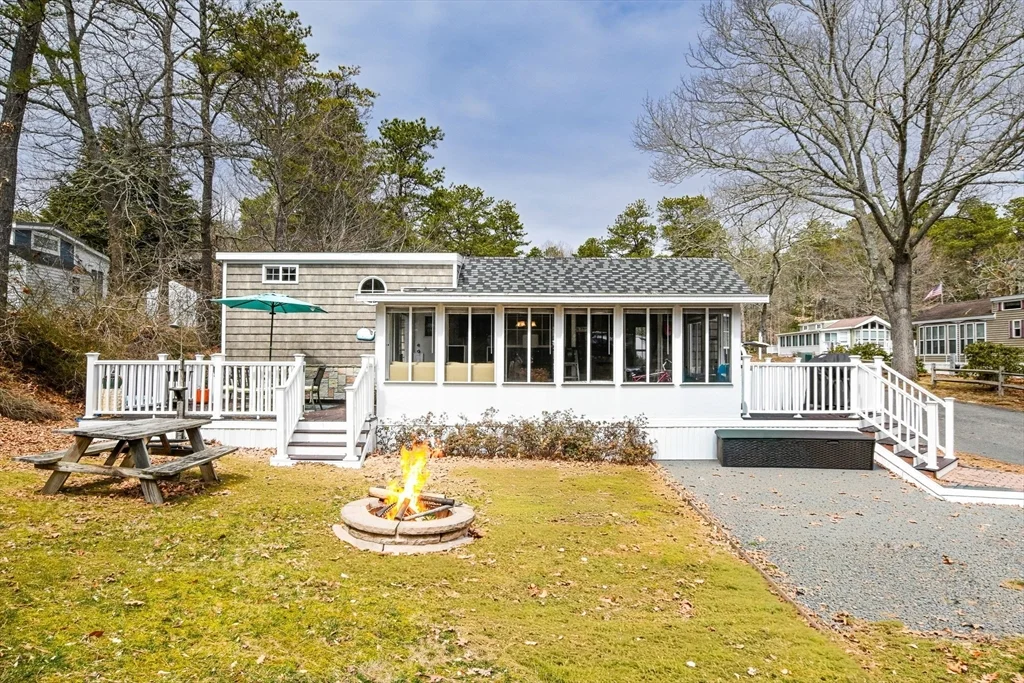 2 bed, 1 bath apartment for rent at 185 Cotuit Rd Unit 1 Juniper, Sandwich — photo 1 of 20