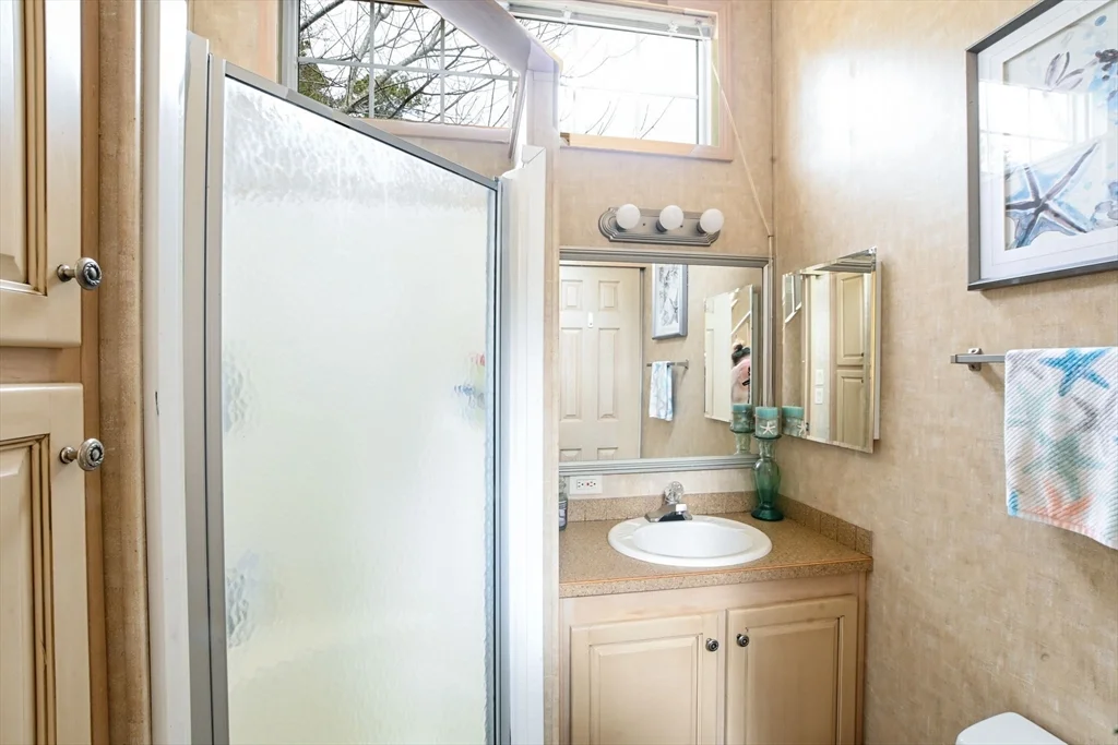 2 bed, 1 bath apartment for rent at 185 Cotuit Rd Unit 1 Juniper, Sandwich — photo 11 of 20