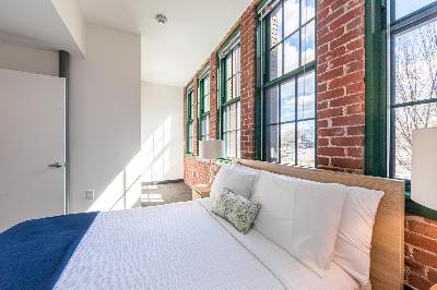2 bed, 1 bath apartment for rent at 185 Crescent St Unit 407, South Waltham — photo 3 of 36
