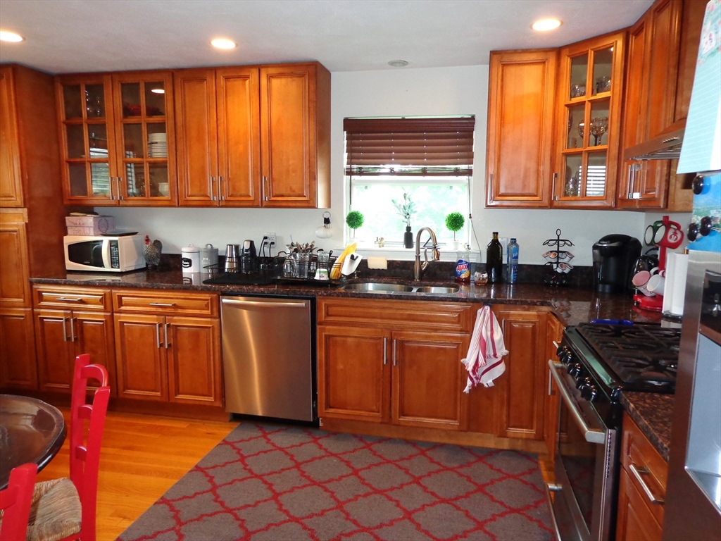 3 bed, 2 bath apartment for rent at 185 Edenfield Ave Unit 2, Watertown — photo 7 of 19