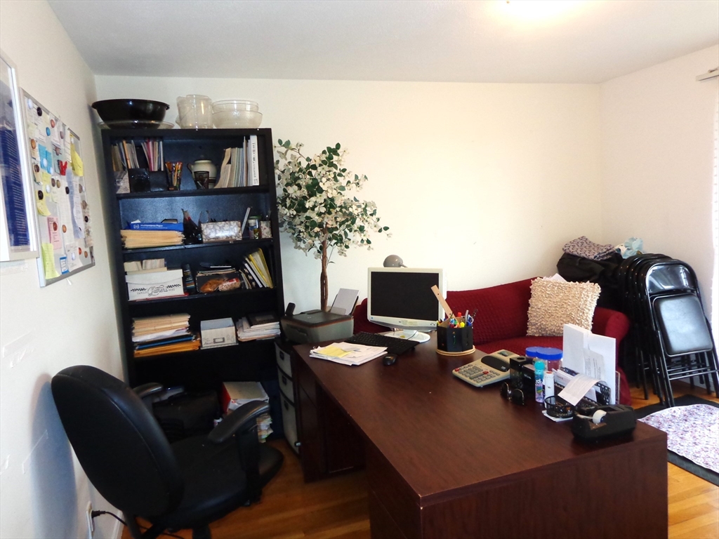 3 bed, 2 bath apartment for rent at 185 Edenfield Ave Unit 2, Watertown — photo 14 of 19