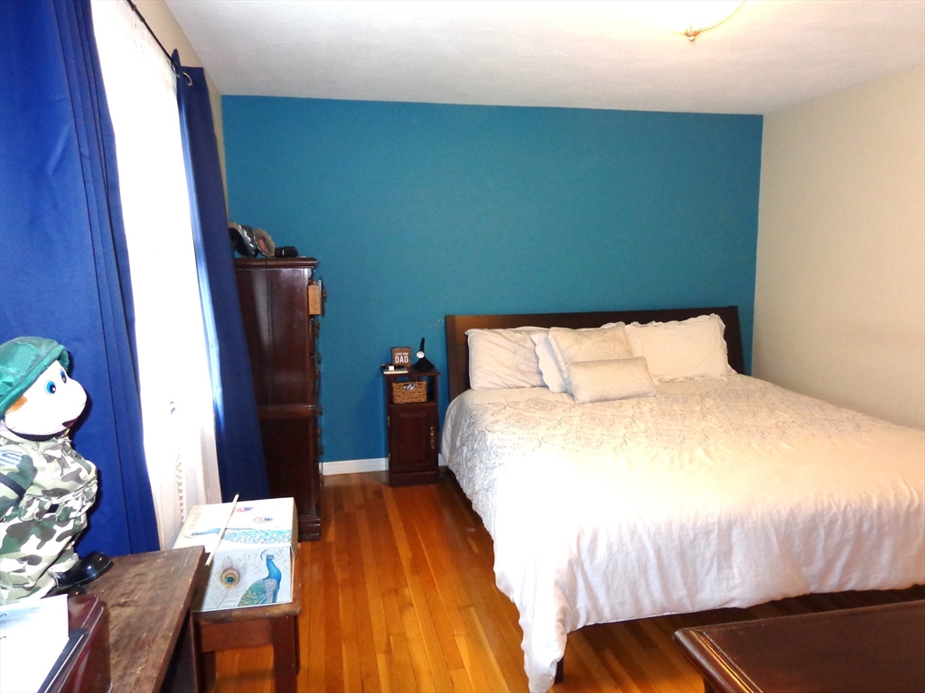 3 bed, 2 bath apartment for rent at 185 Edenfield Ave Unit 2, Watertown — photo 10 of 19