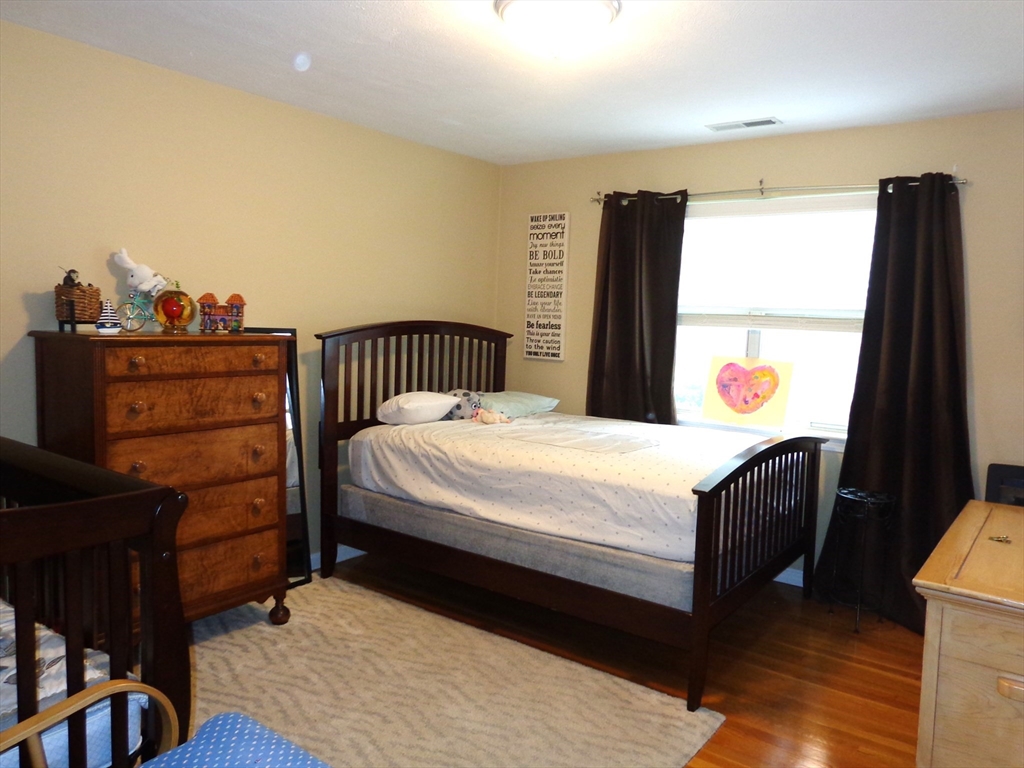 3 bed, 2 bath apartment for rent at 185 Edenfield Ave Unit 2, Watertown — photo 9 of 19