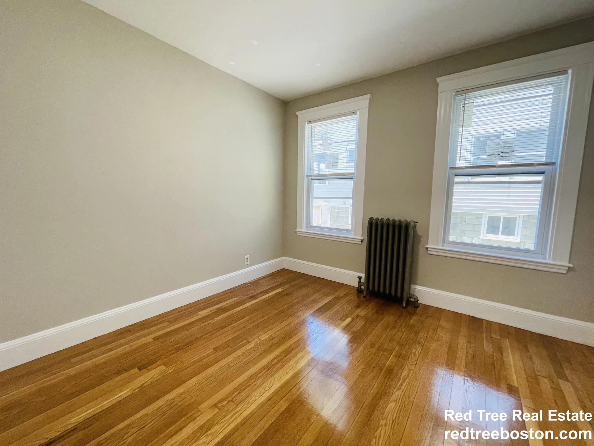 3 bed, 1 bath apartment for rent at 185 Fellsway West Unit 1, Medford — photo 8 of 16