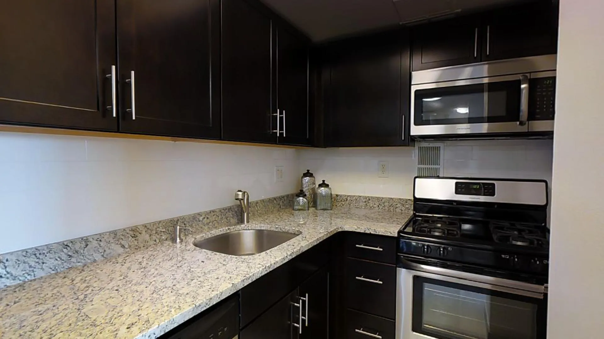 2 bed, 1.5 bath apartment for rent at 185 Freeman St Unit 147, North Brookline — photo 5 of 8