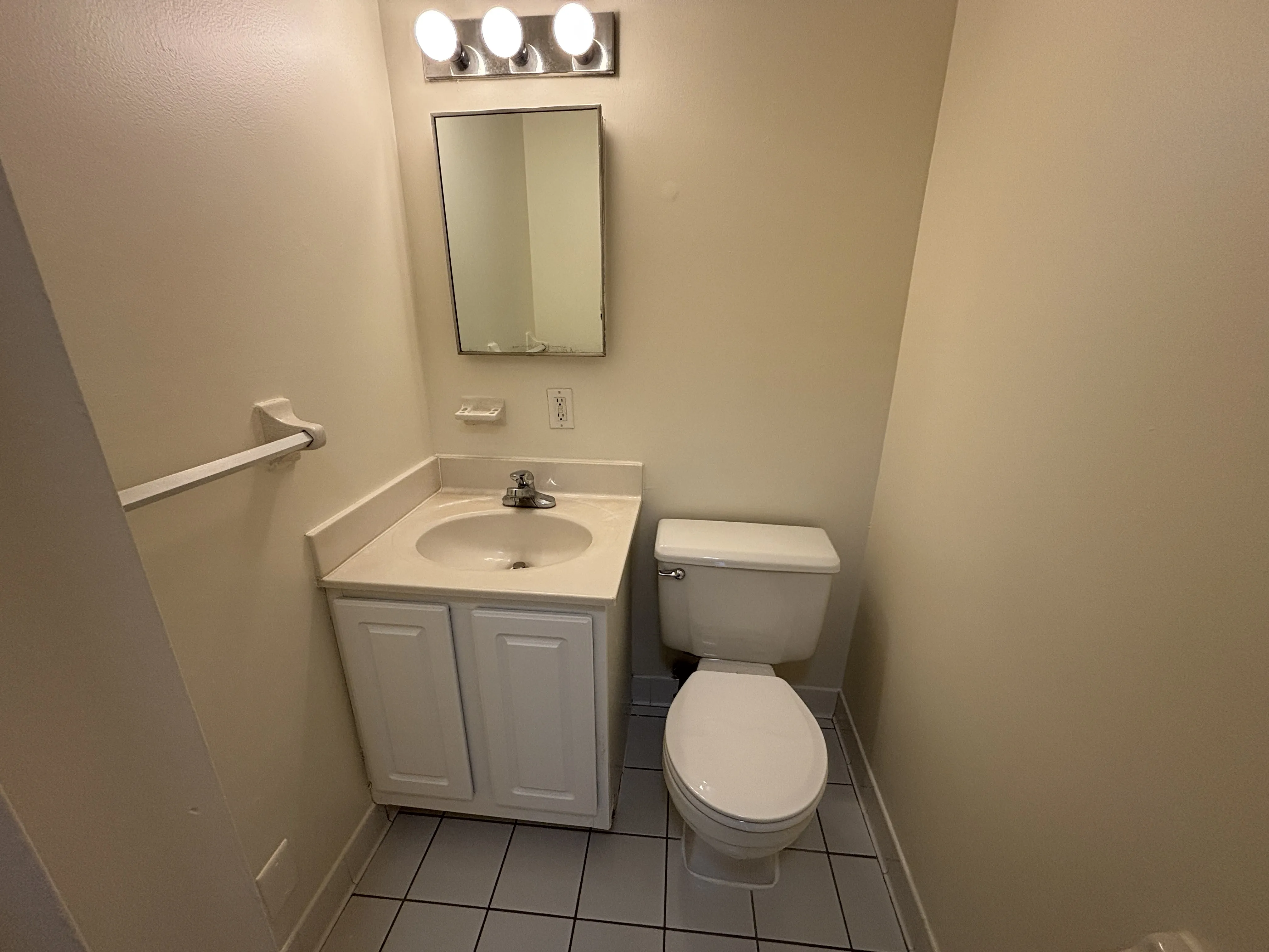 2 bed, 1.5 bath apartment for rent at 185 Freeman St Unit 148A, North Brookline — photo 10 of 16
