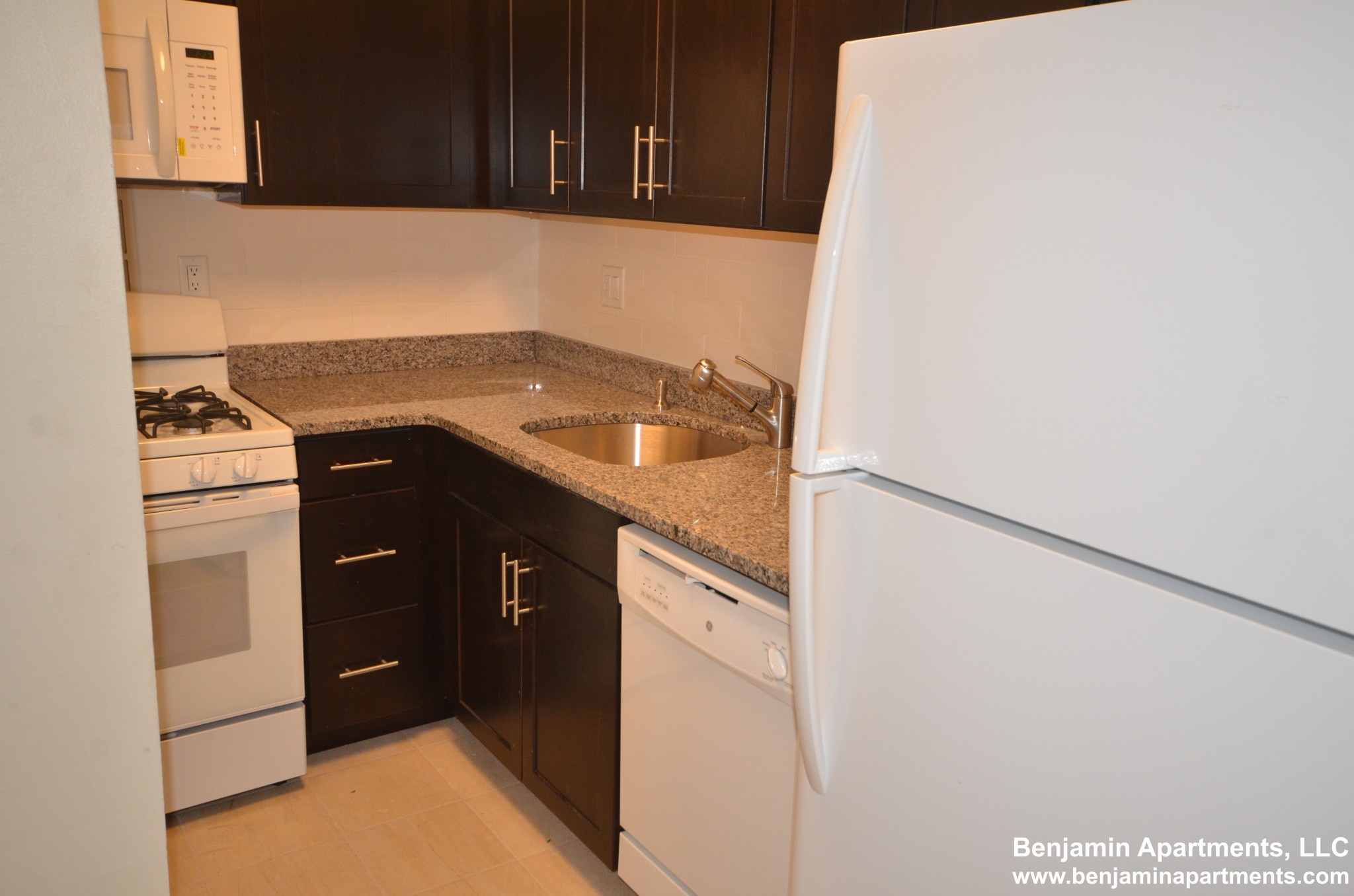 2 bed, 1.5 bath apartment for rent at 185 Freeman St Unit 752, North Brookline — photo 1 of 18