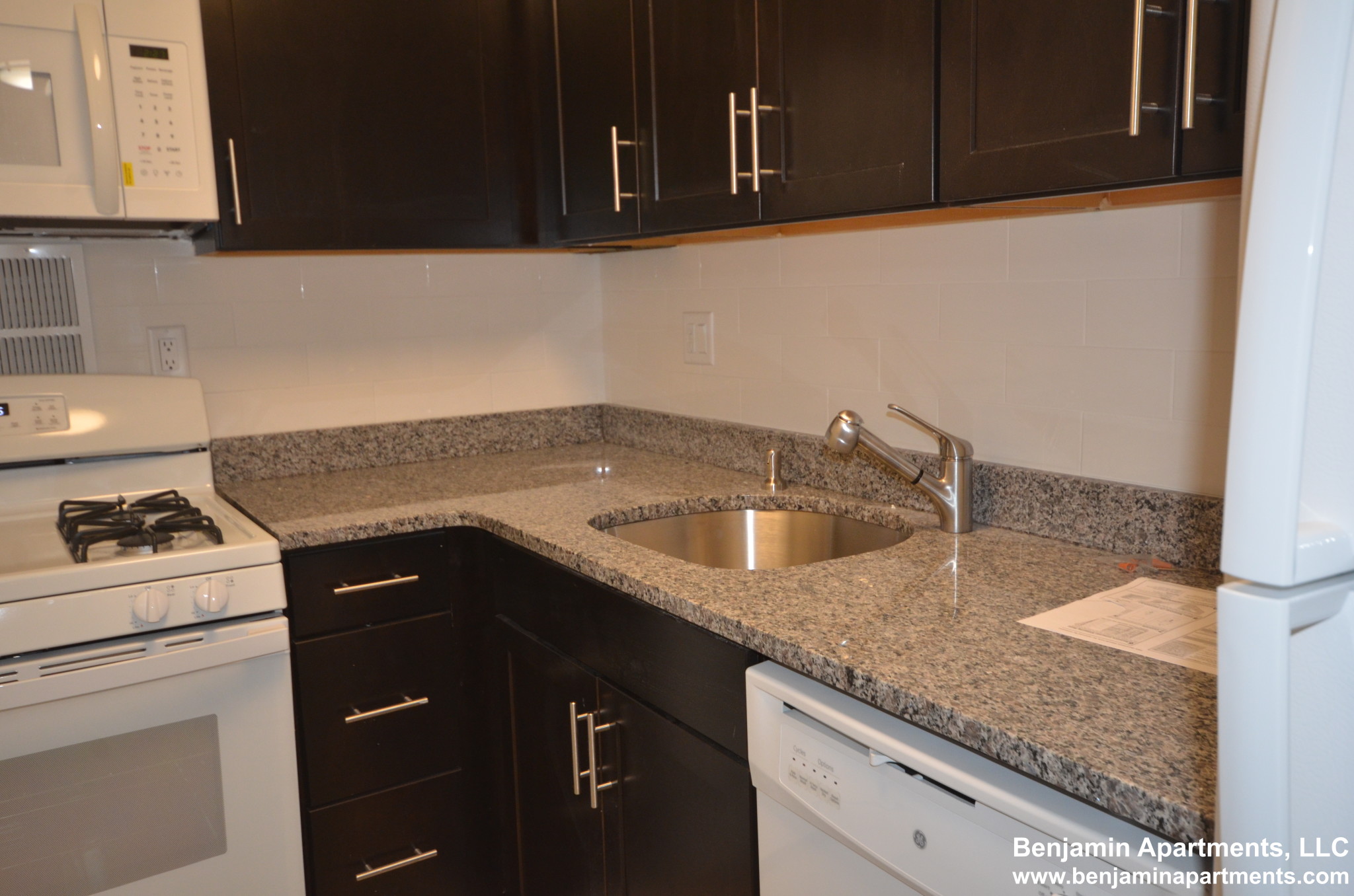 2 bed, 1.5 bath apartment for rent at 185 Freeman St Unit 752, North Brookline — photo 2 of 18