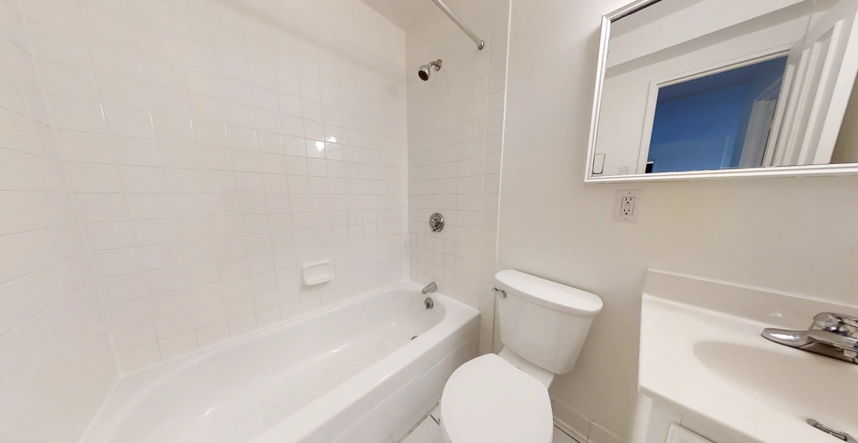 3 bed, 1.5 bath apartment for rent at 185 Freeman St Unit 941, North Brookline — photo 2 of 6