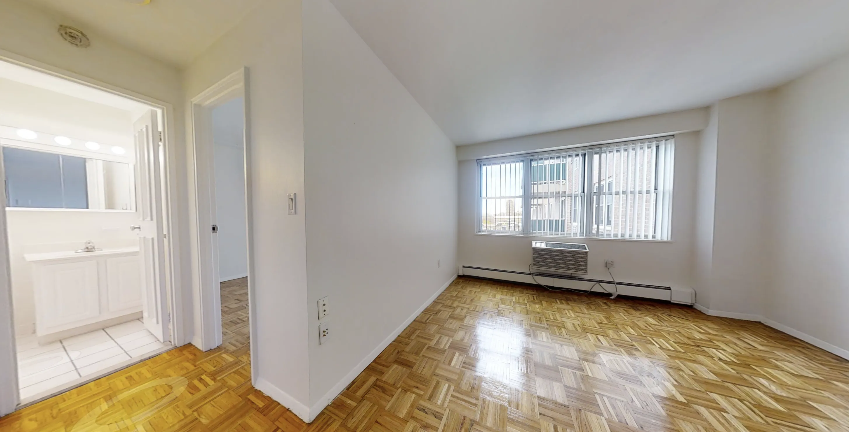 3 bed, 1.5 bath apartment for rent at 185 Freeman St Unit 941, North Brookline — photo 4 of 6