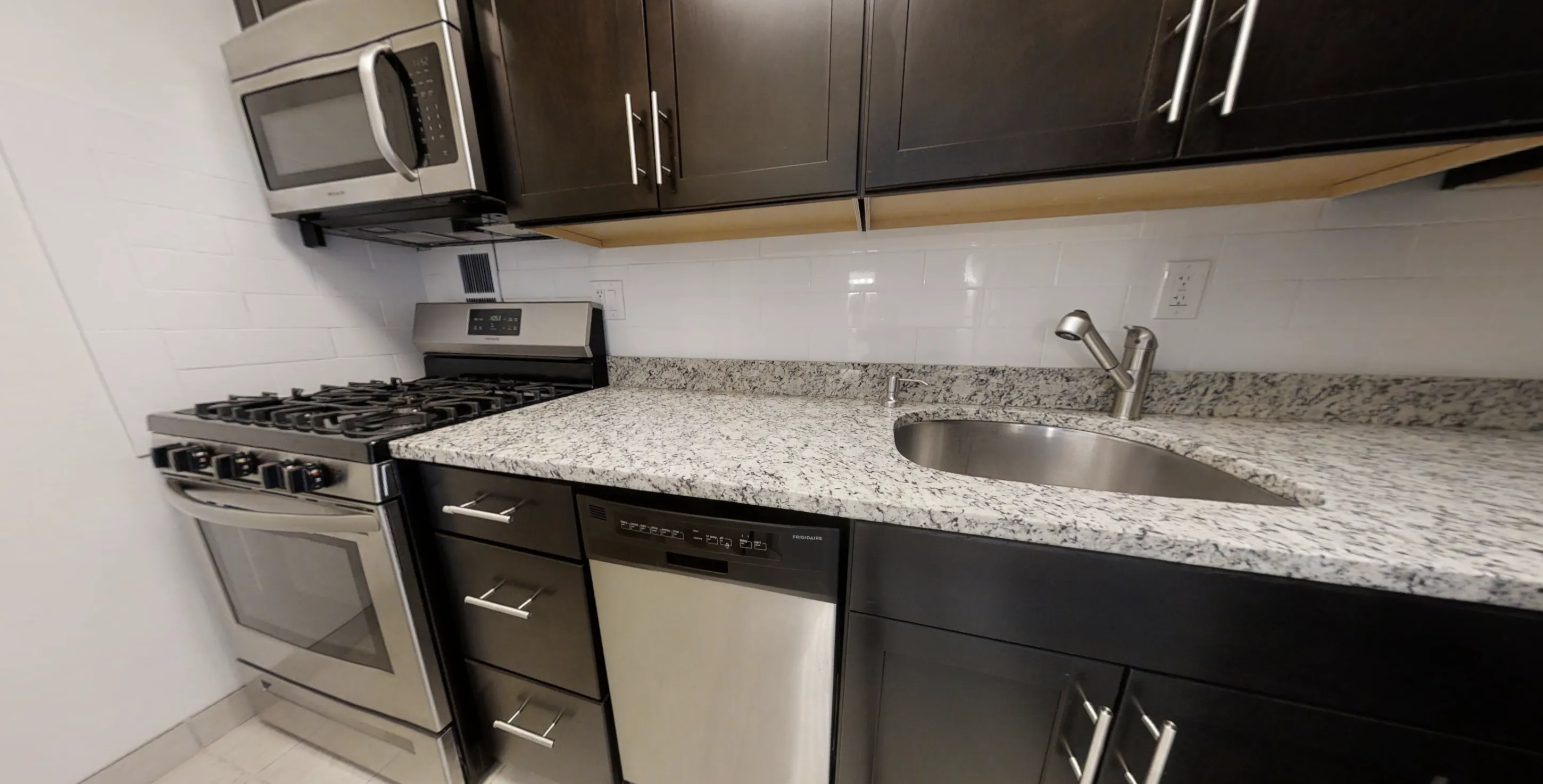 3 bed, 1.5 bath apartment for rent at 185 Freeman St Unit 941, North Brookline — photo 1 of 6