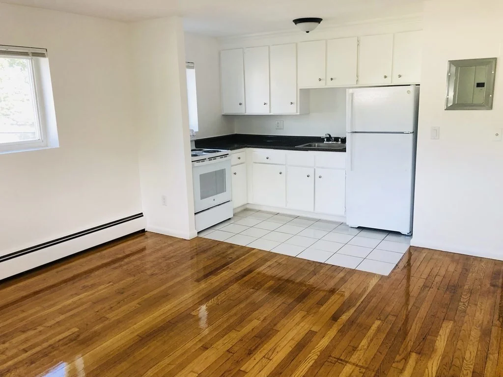 1 bed, 1 bath apartment for rent at 185 Grove St Unit 11, West Roxbury