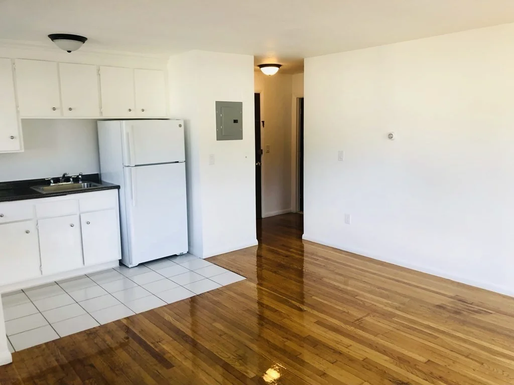 1 bed, 1 bath apartment for rent at 185 Grove St Unit 11, West Roxbury — photo 5 of 11