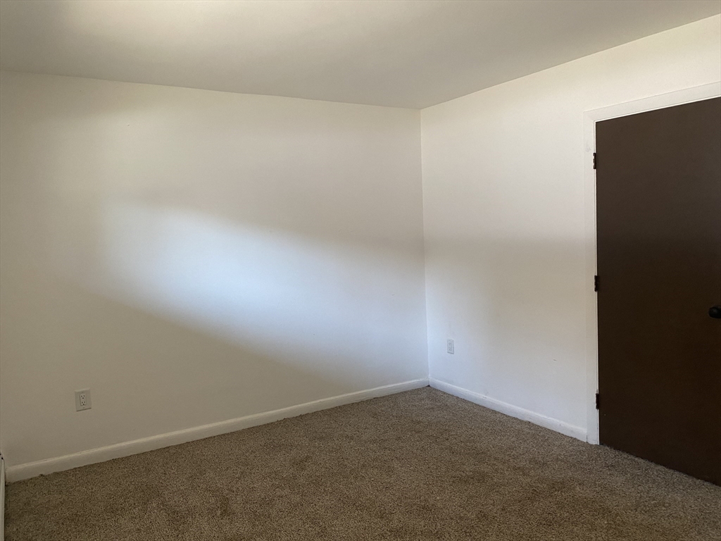 1 bed, 1 bath apartment for rent at 185 Grove Unit 1, West Roxbury — photo 4 of 9