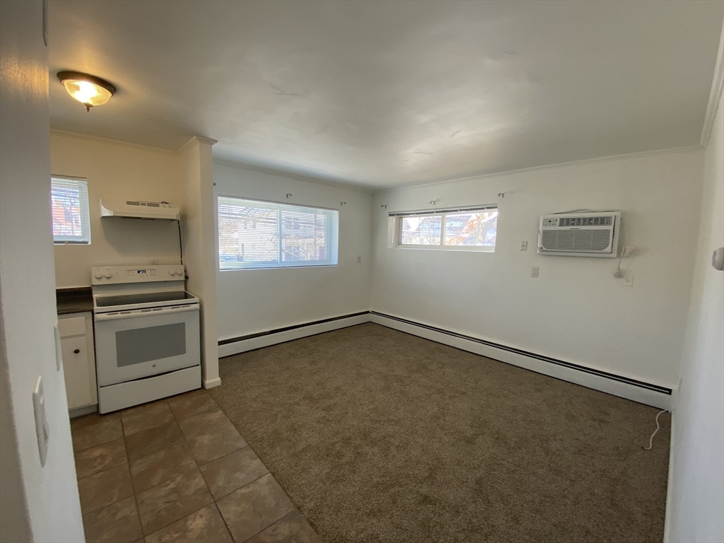 1 bed, 1 bath apartment for rent at 185 Grove Unit 1, West Roxbury — photo 2 of 9