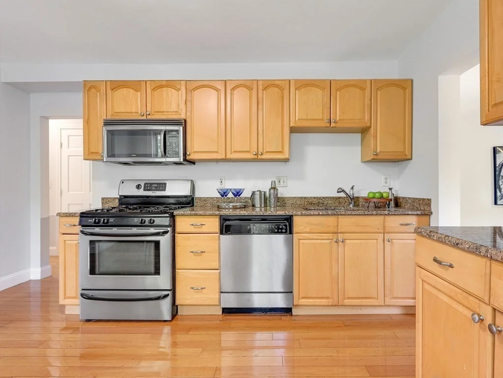 3 bed, 2 bath apartment for rent at 185 Harvard St Unit 2, Cambridge — photo 10 of 33